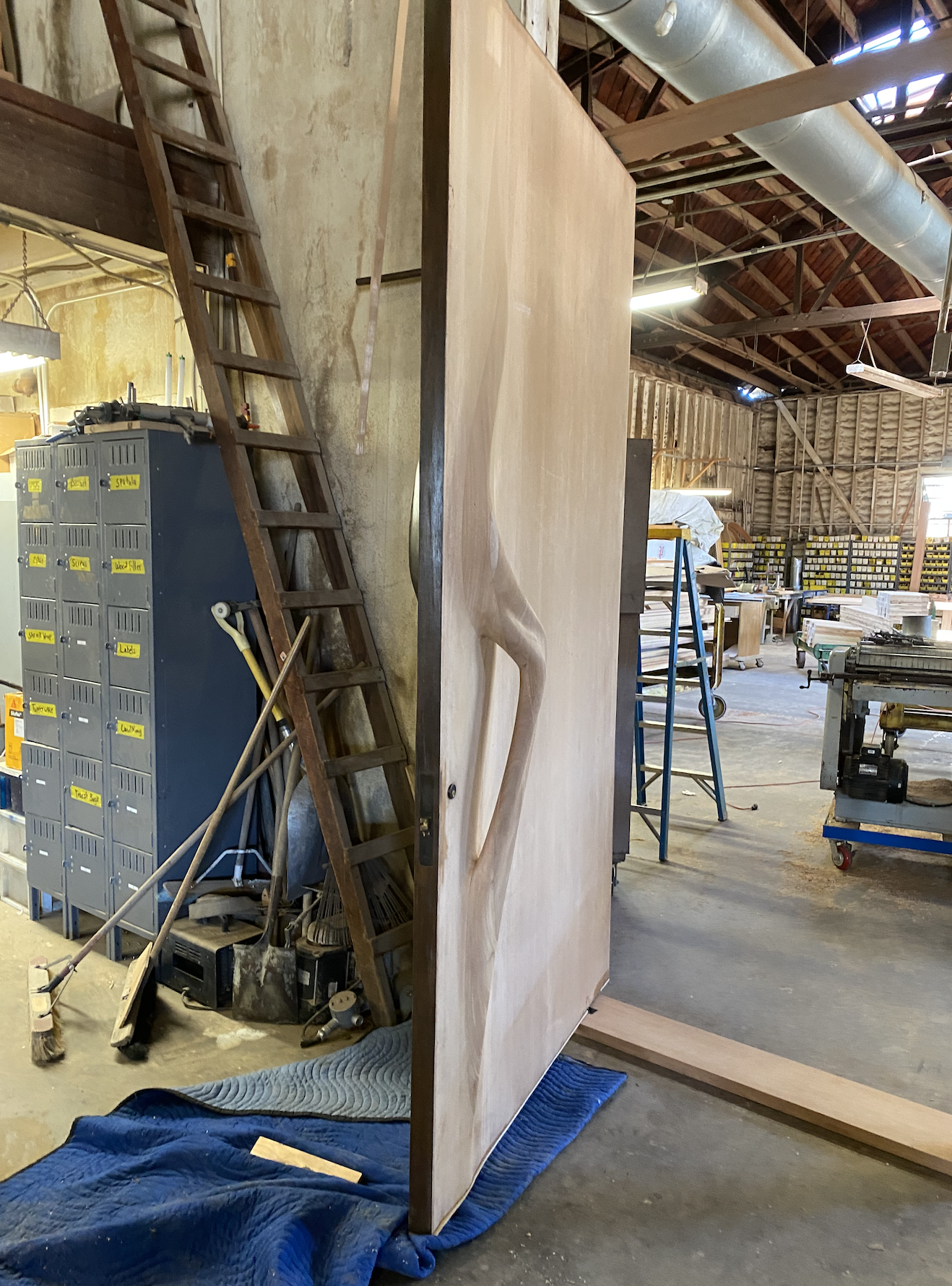 Flow Wide Door 1.png