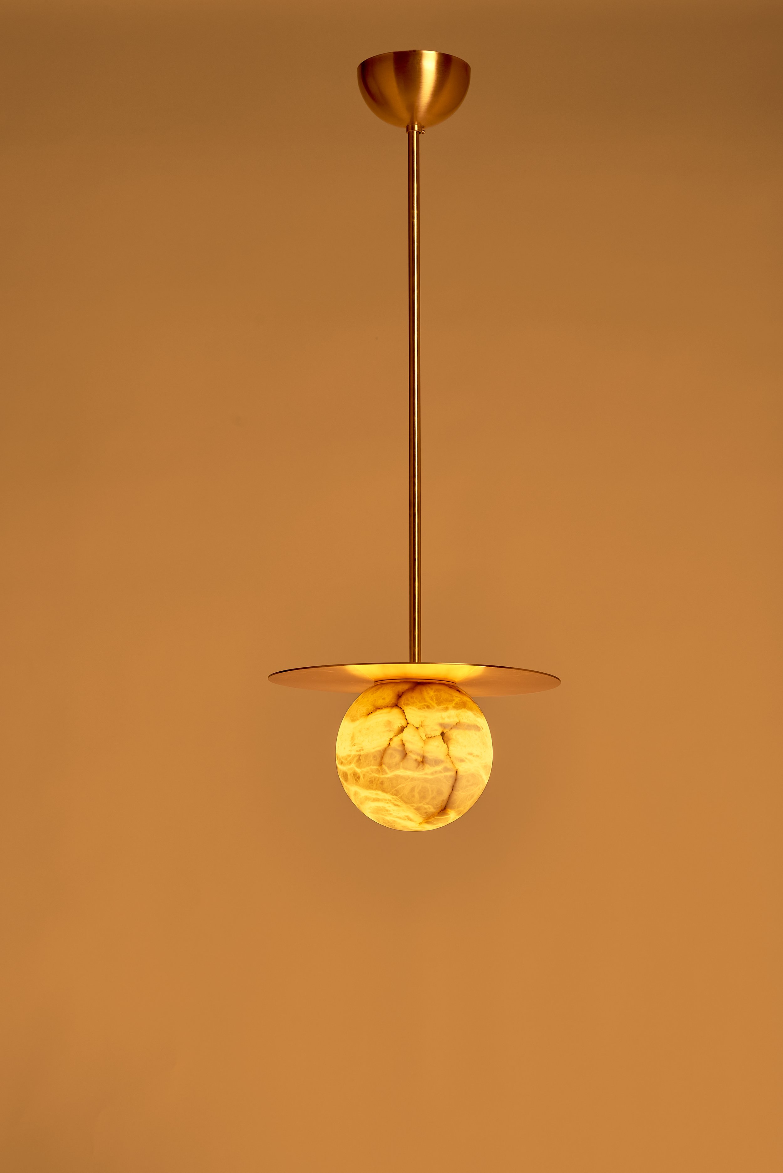 Matlight-pendant-lamp-Mini-alabaster-moon-02.jpg