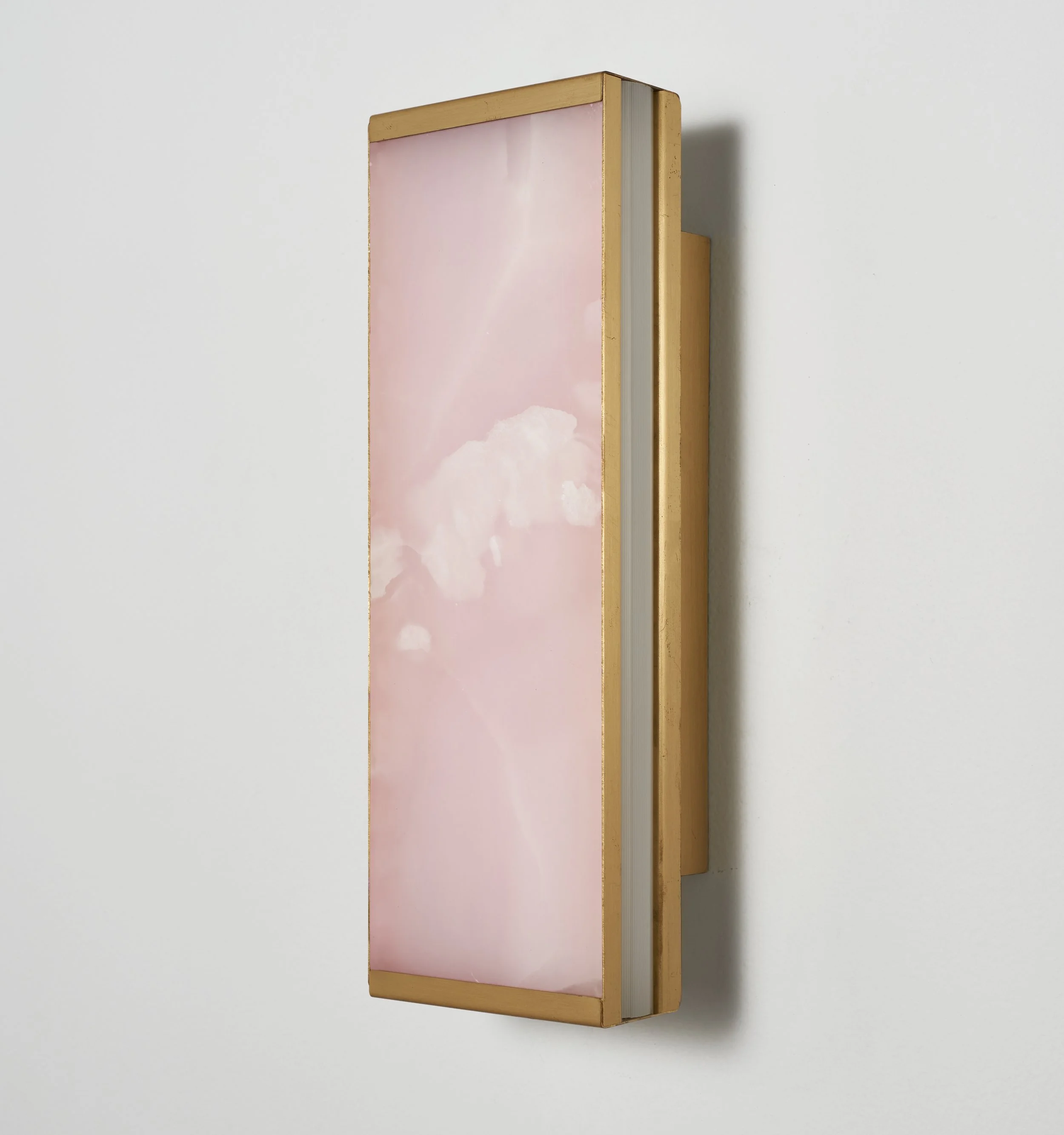 Matlight-Wall-Sconce-Tech-Pink-Onyx-brass-02.jpg