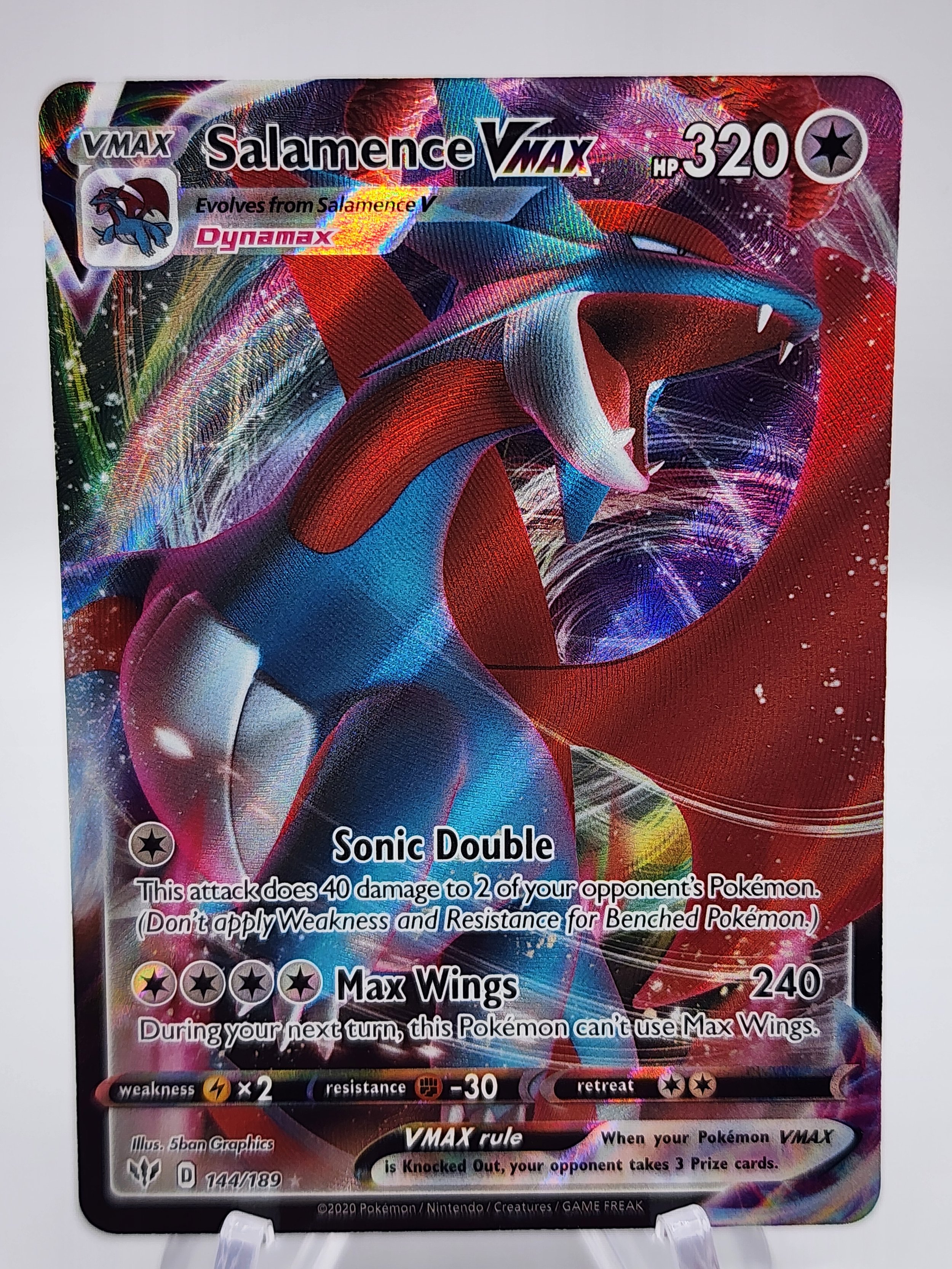 salamence vmax front.jpg