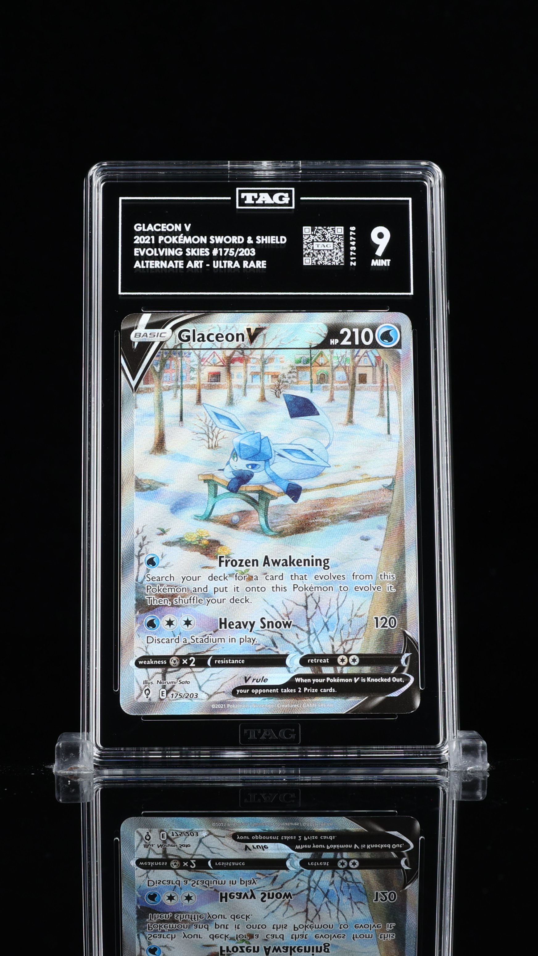 Glaceon V 175/203 - TAG 9