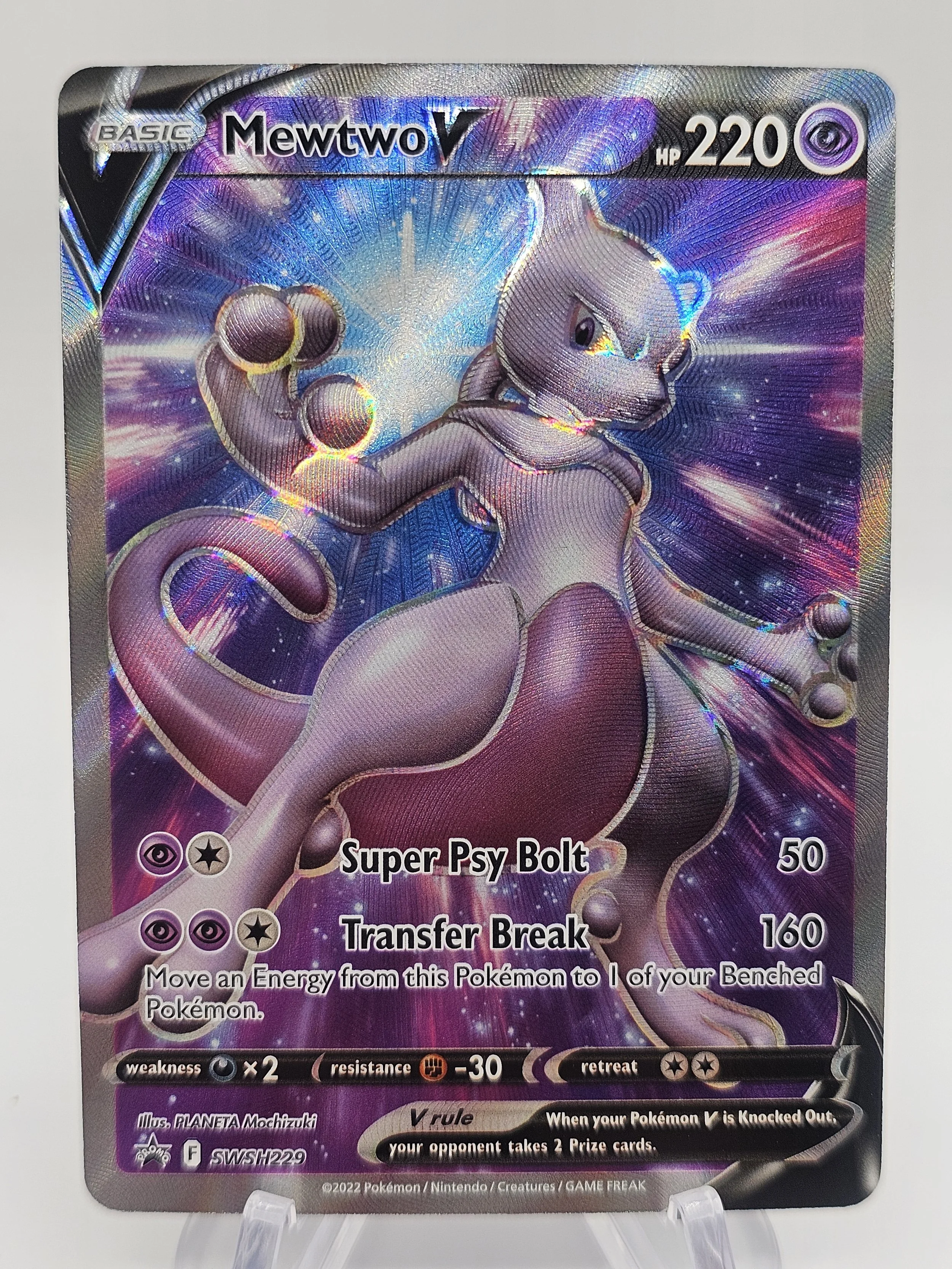 Mewtwo V 229 .jpg