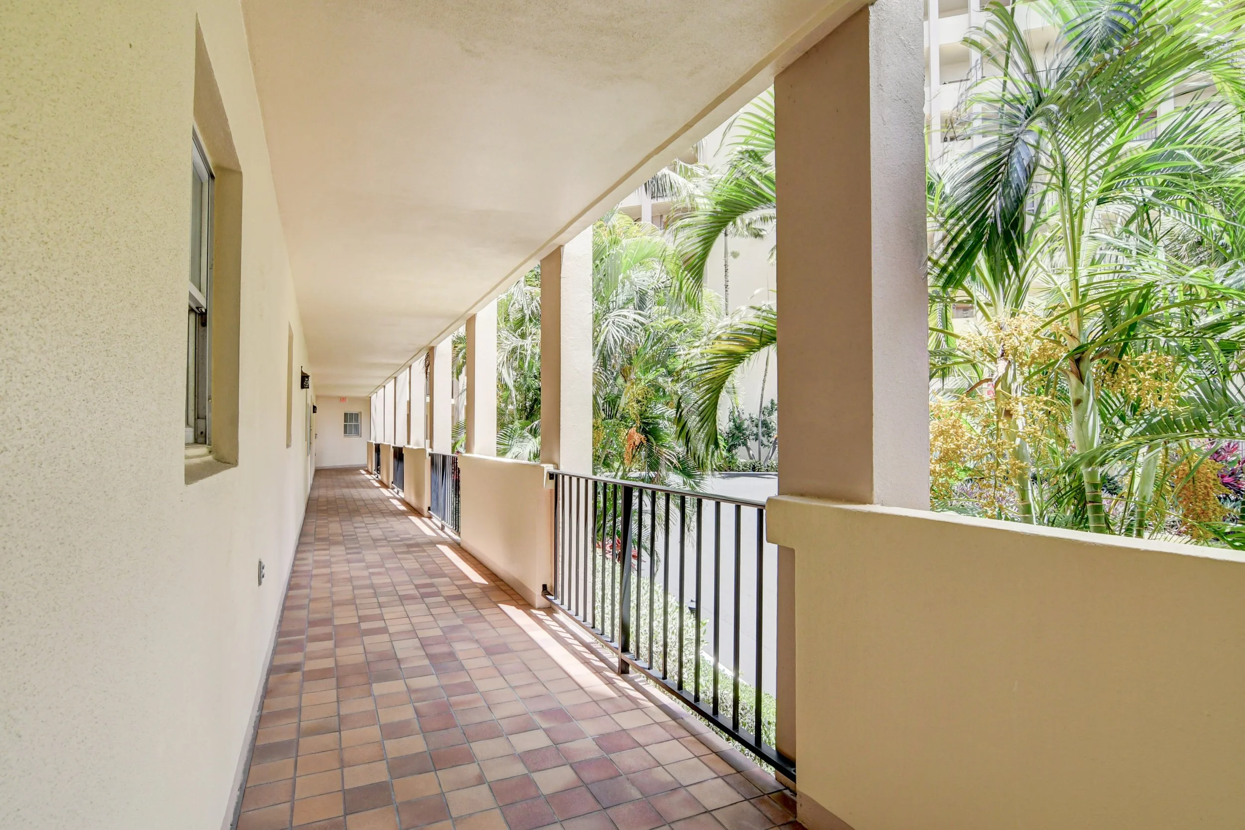 06-Palm Beach Waterfront Rental.jpeg