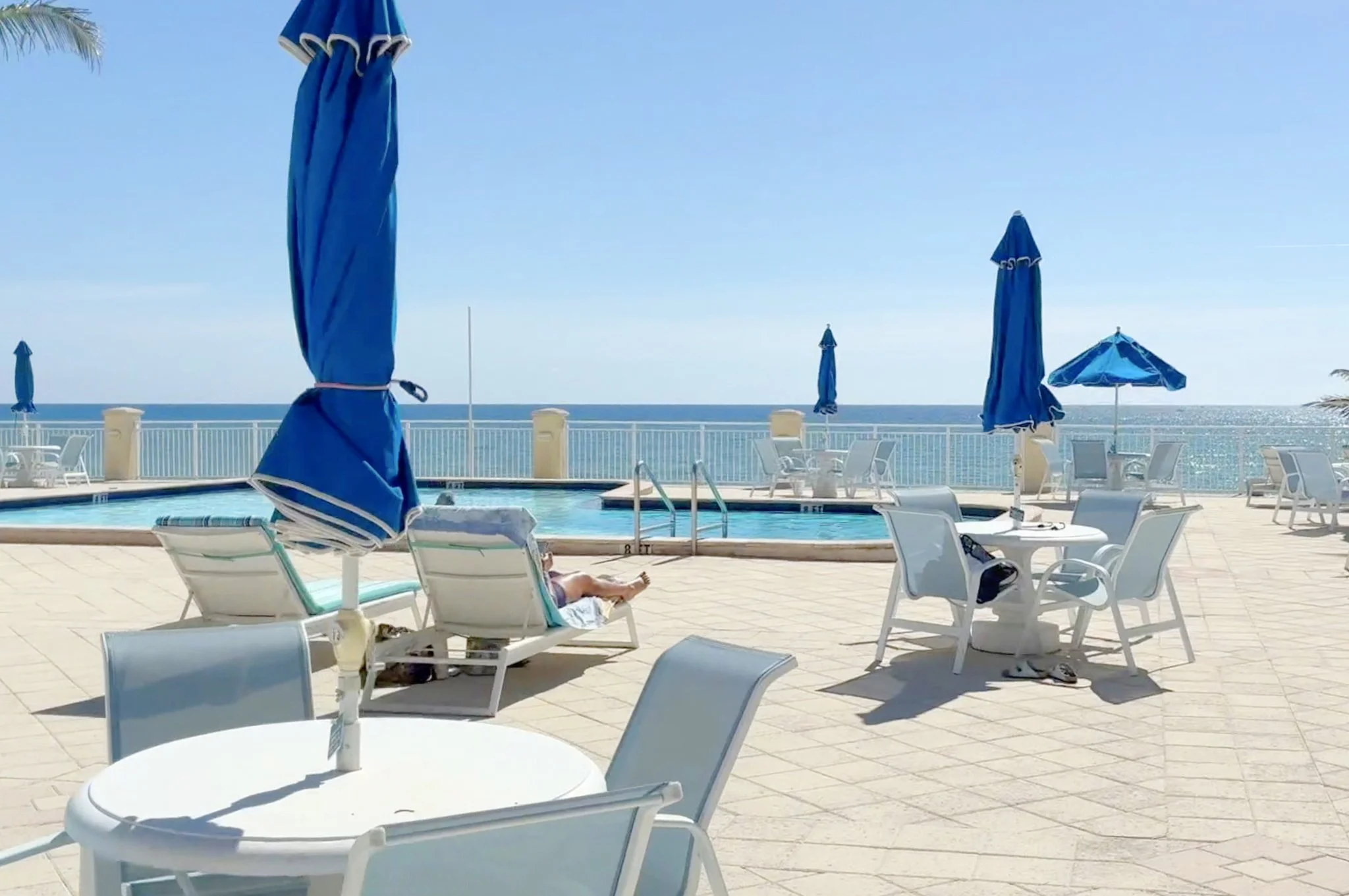 121-Panlm Beach-La Bonne Vie-Pool.jpg