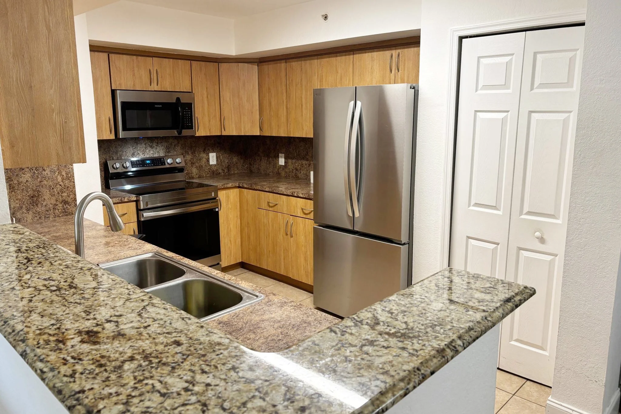 6-Open Kitchen.jpg