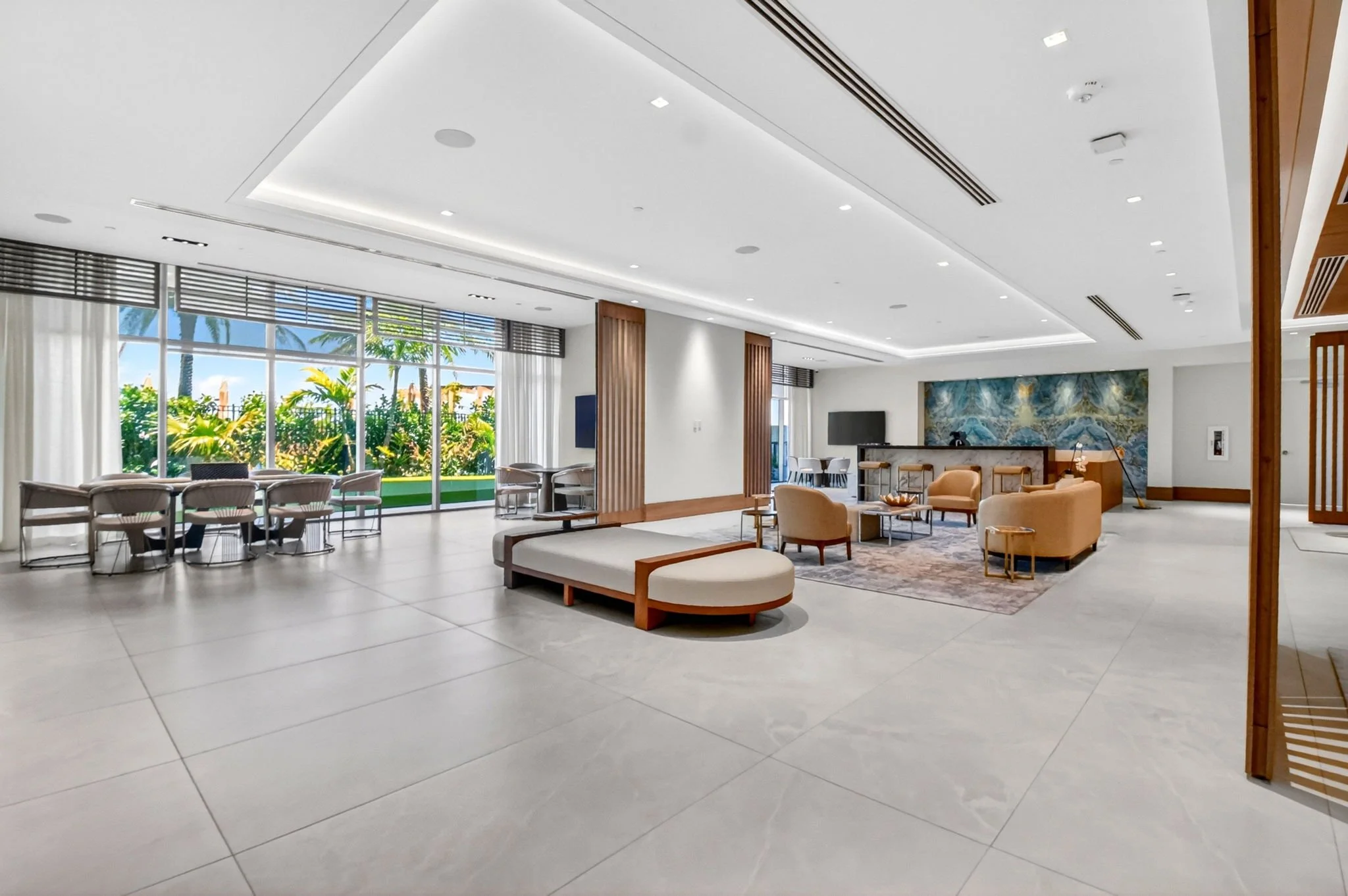 102-Amenities sixth floor lounge.jpg