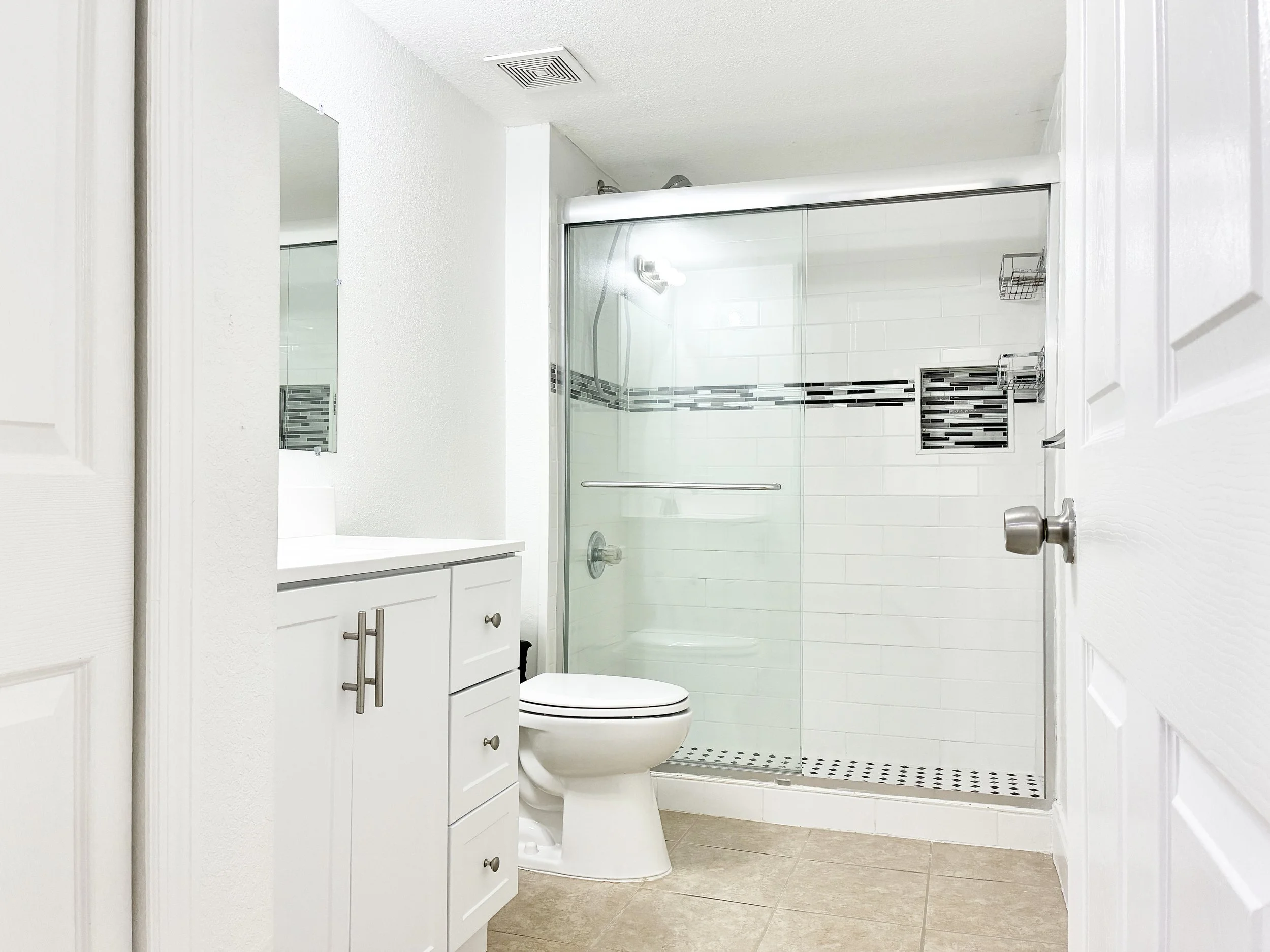 43-Bathroom.jpeg