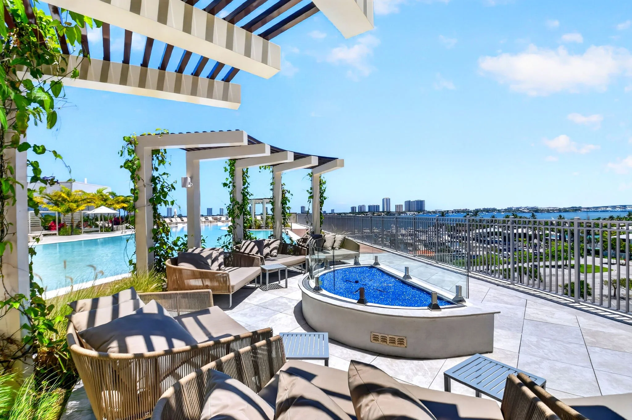 109-Amenities sixth floor sun deck.jpg