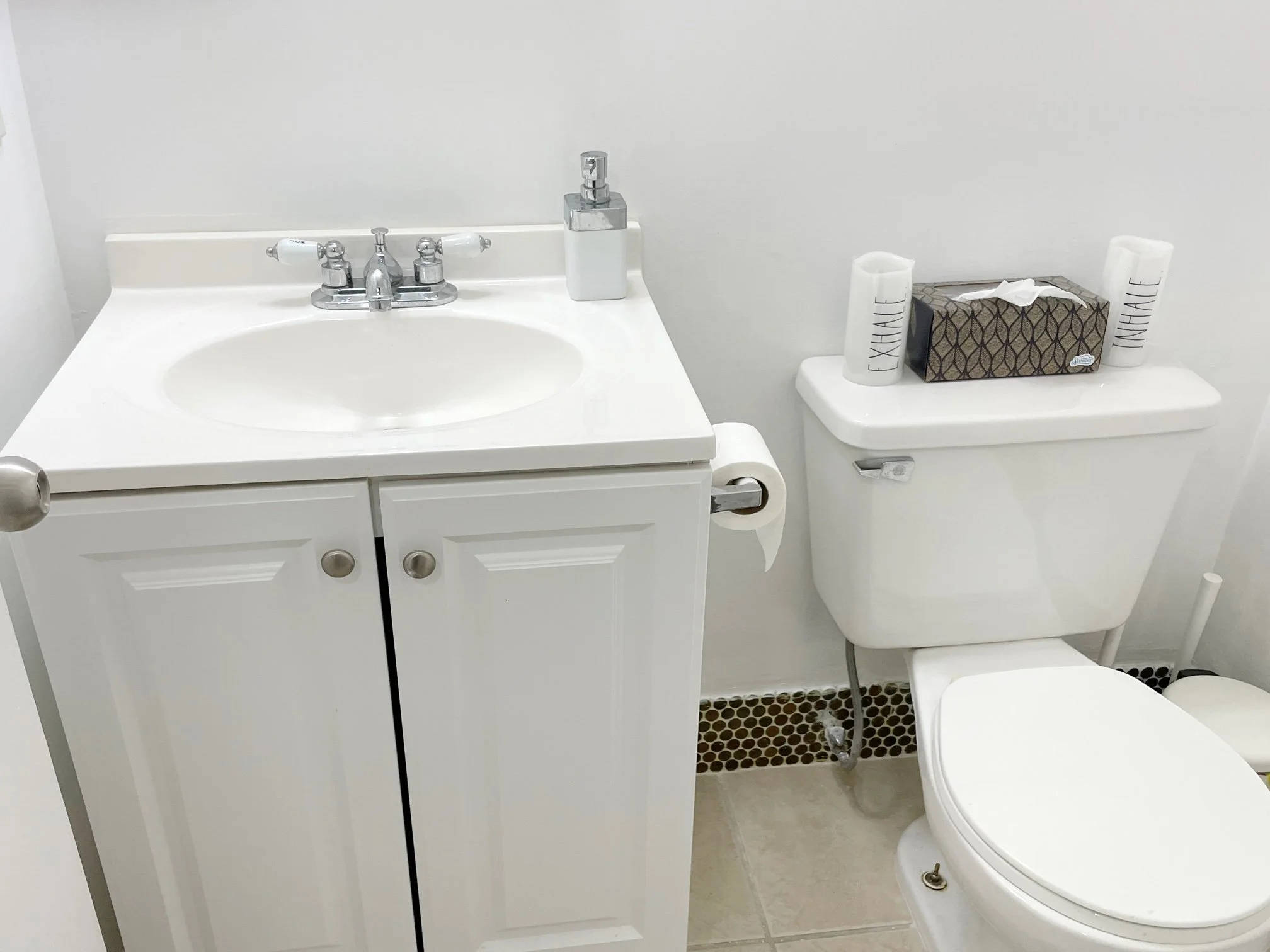 15-Bathroom.jpg