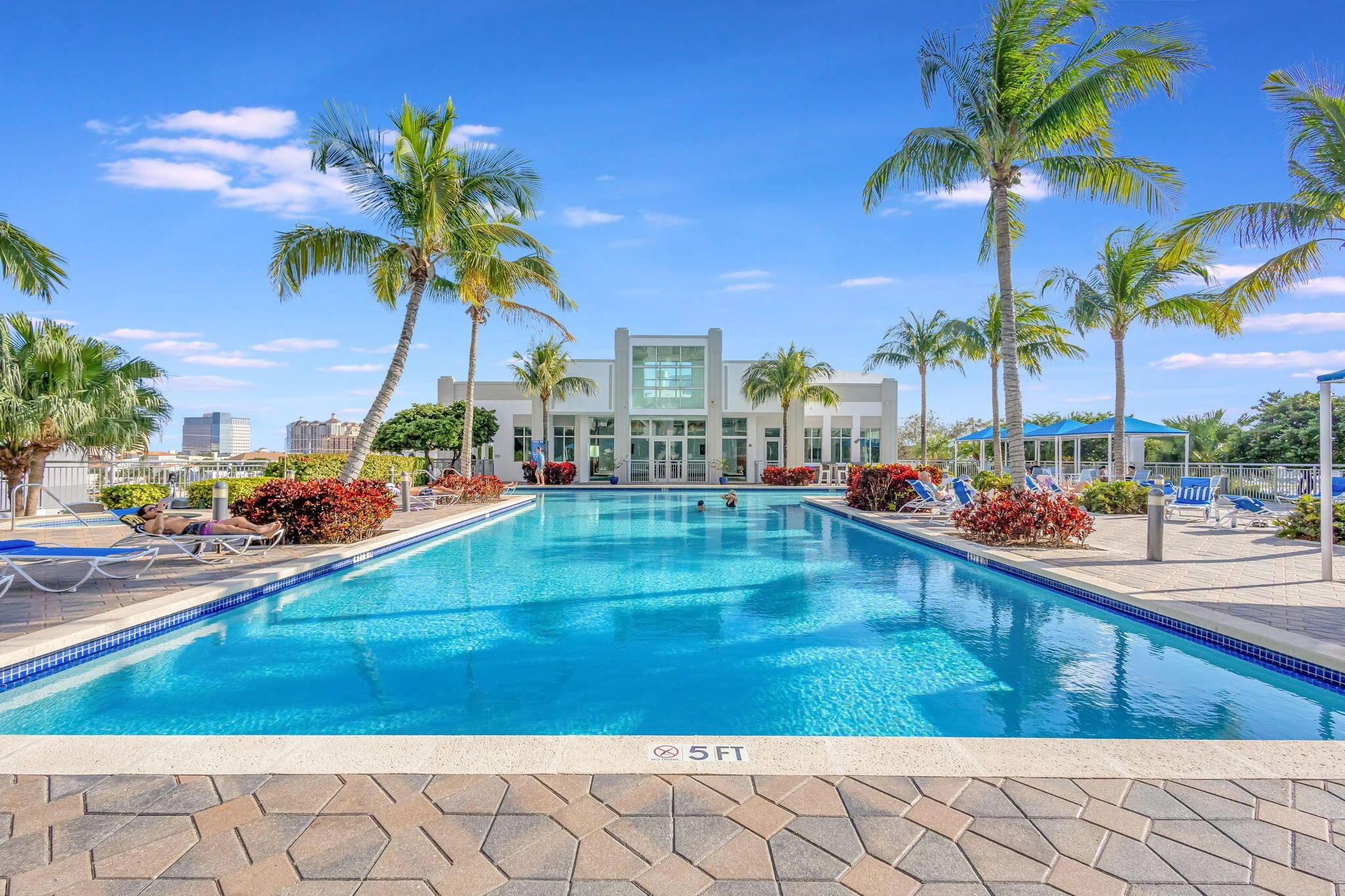 32-Pool waterfront Condo West Palm Beach.jpg