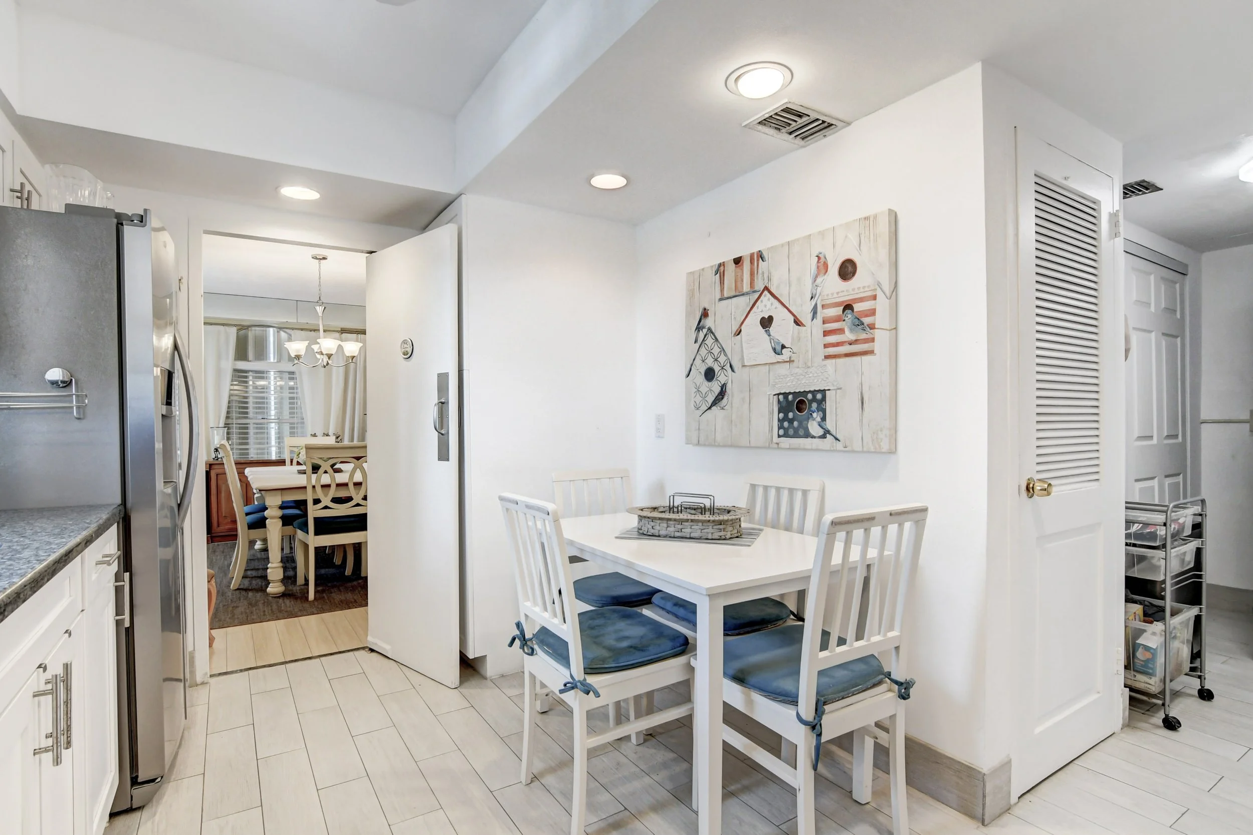 16-Apartment With Amenities Palm Beach.jpeg