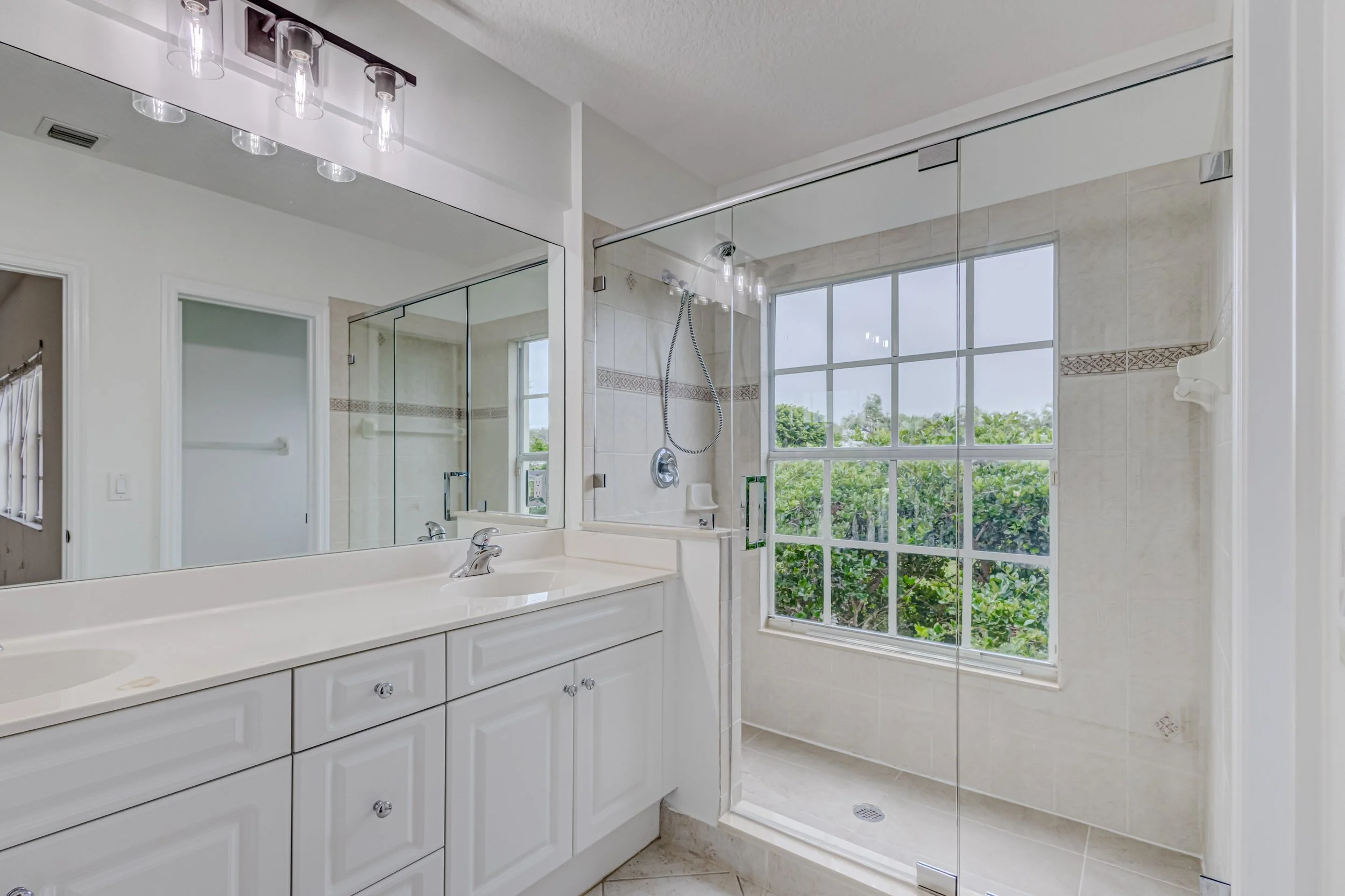 38-Master Bathroom.jpg