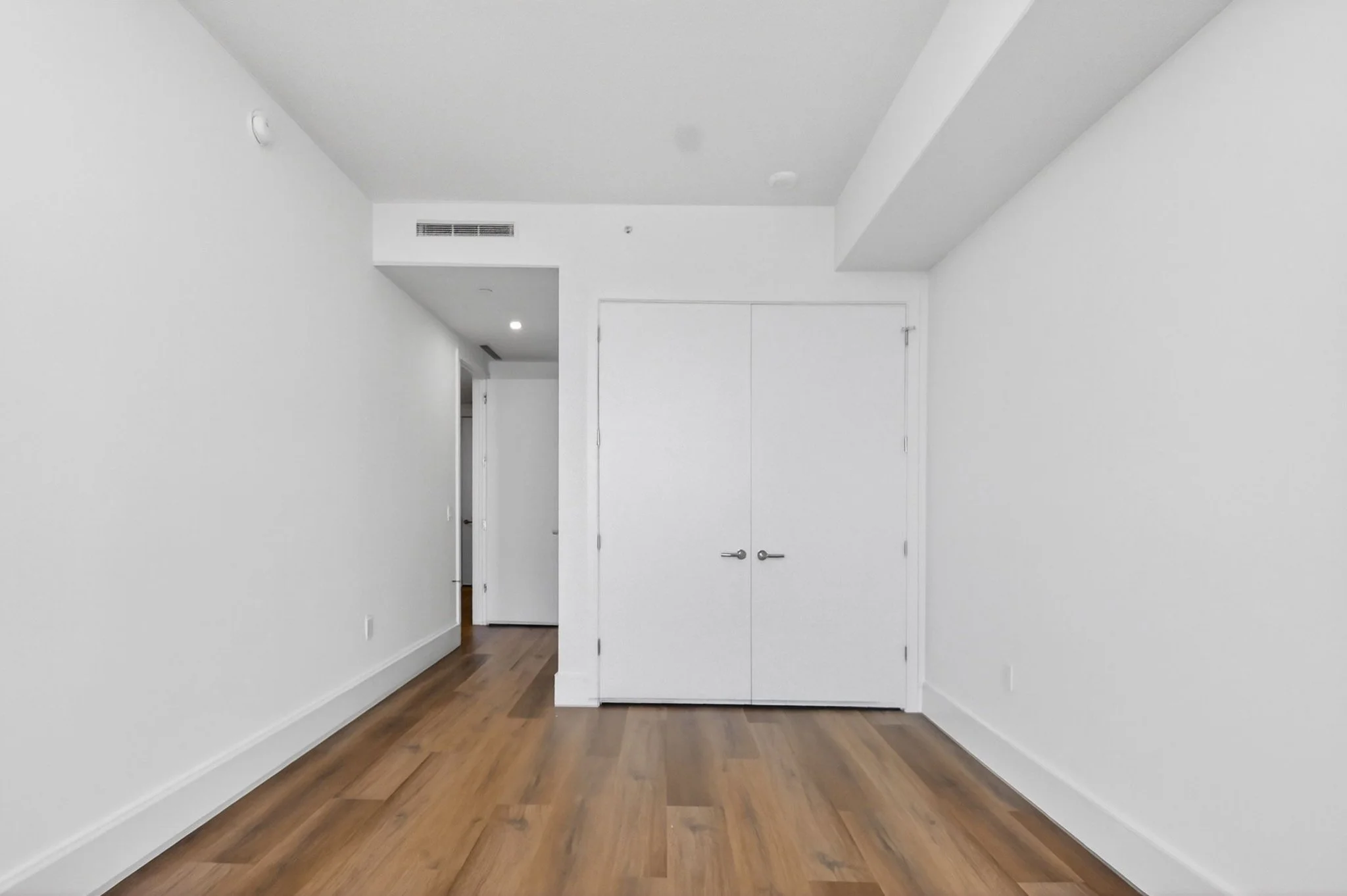 73-Third bedroom with en suite bathroom.jpg