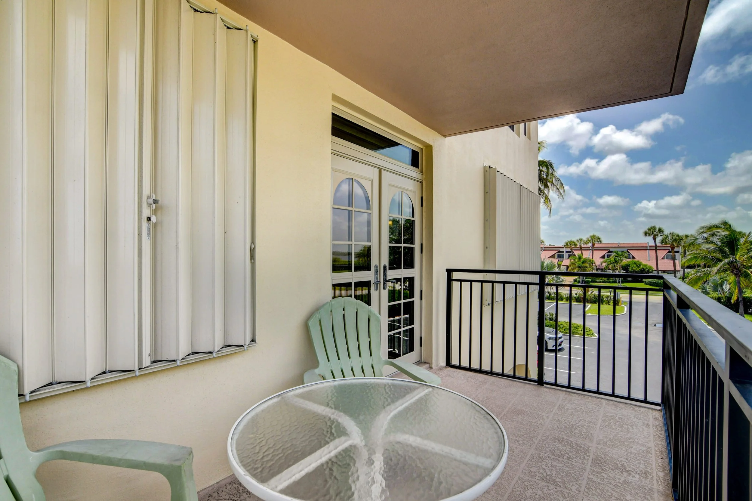 25-South Florida Gem Apartment.jpeg