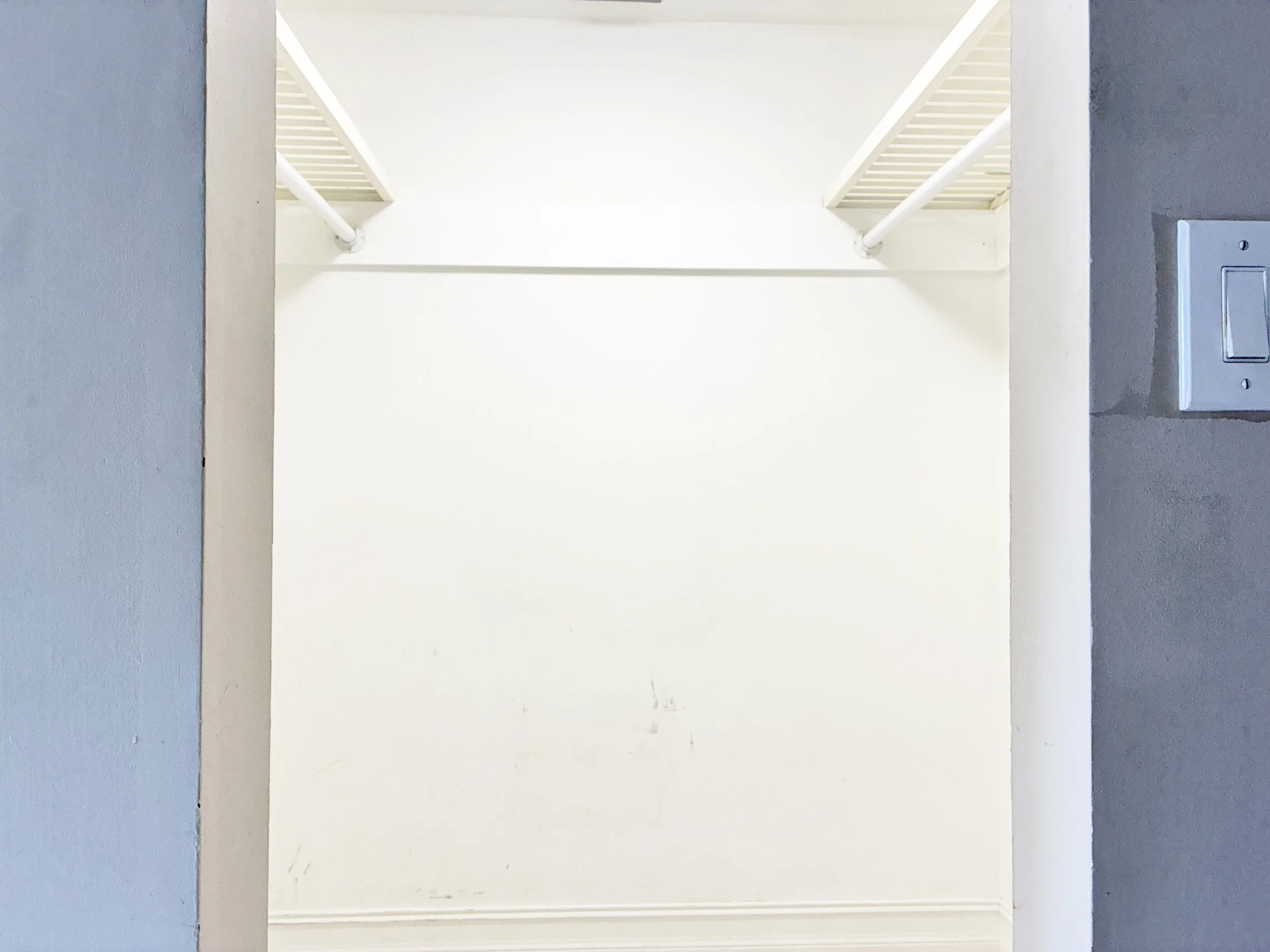 50-Master Closet.jpg