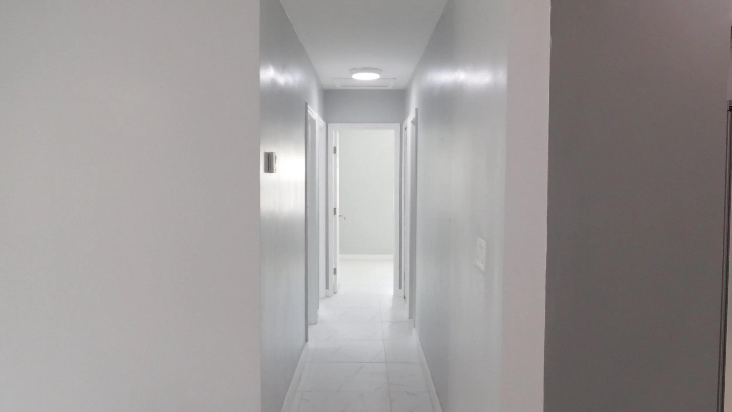 13-Hallway to bedrooms.jpg