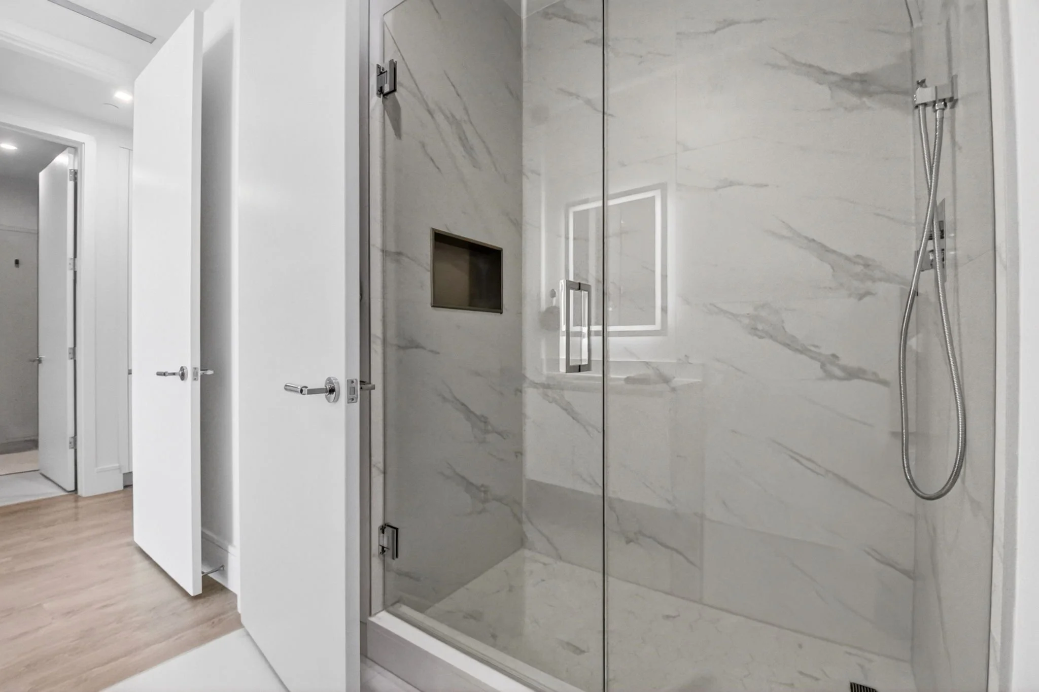 81-Third bedroom en suite bathroom.jpg