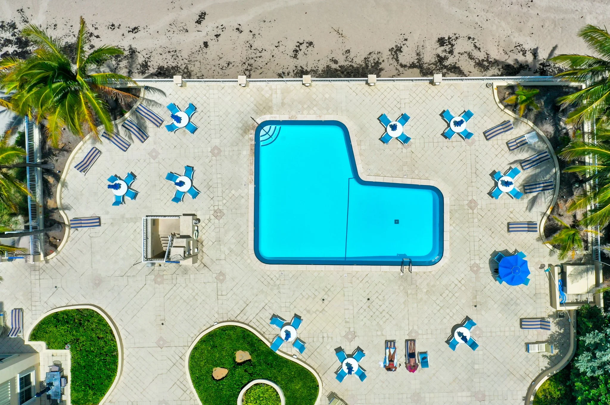 200-Palm Beach-La Bonne Vie-Aerial-Amenities-Pool.jpeg