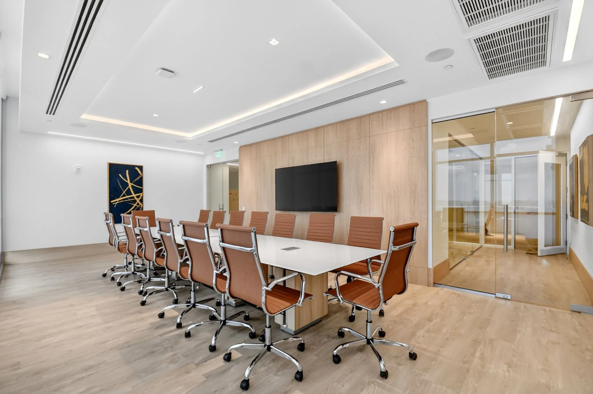 101-Amenities sixth floor lounge.jpg