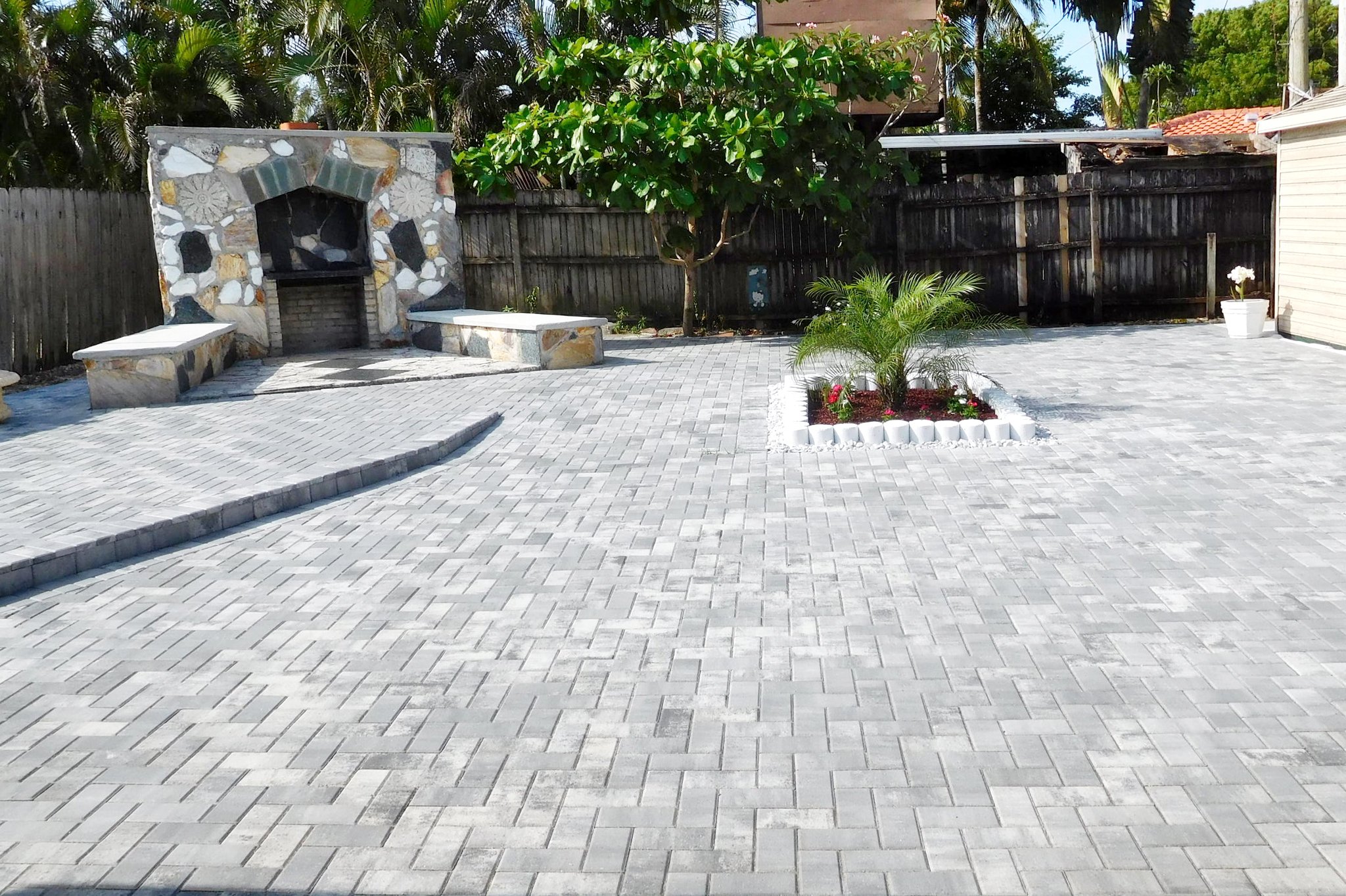 53-Patio Area.jpg
