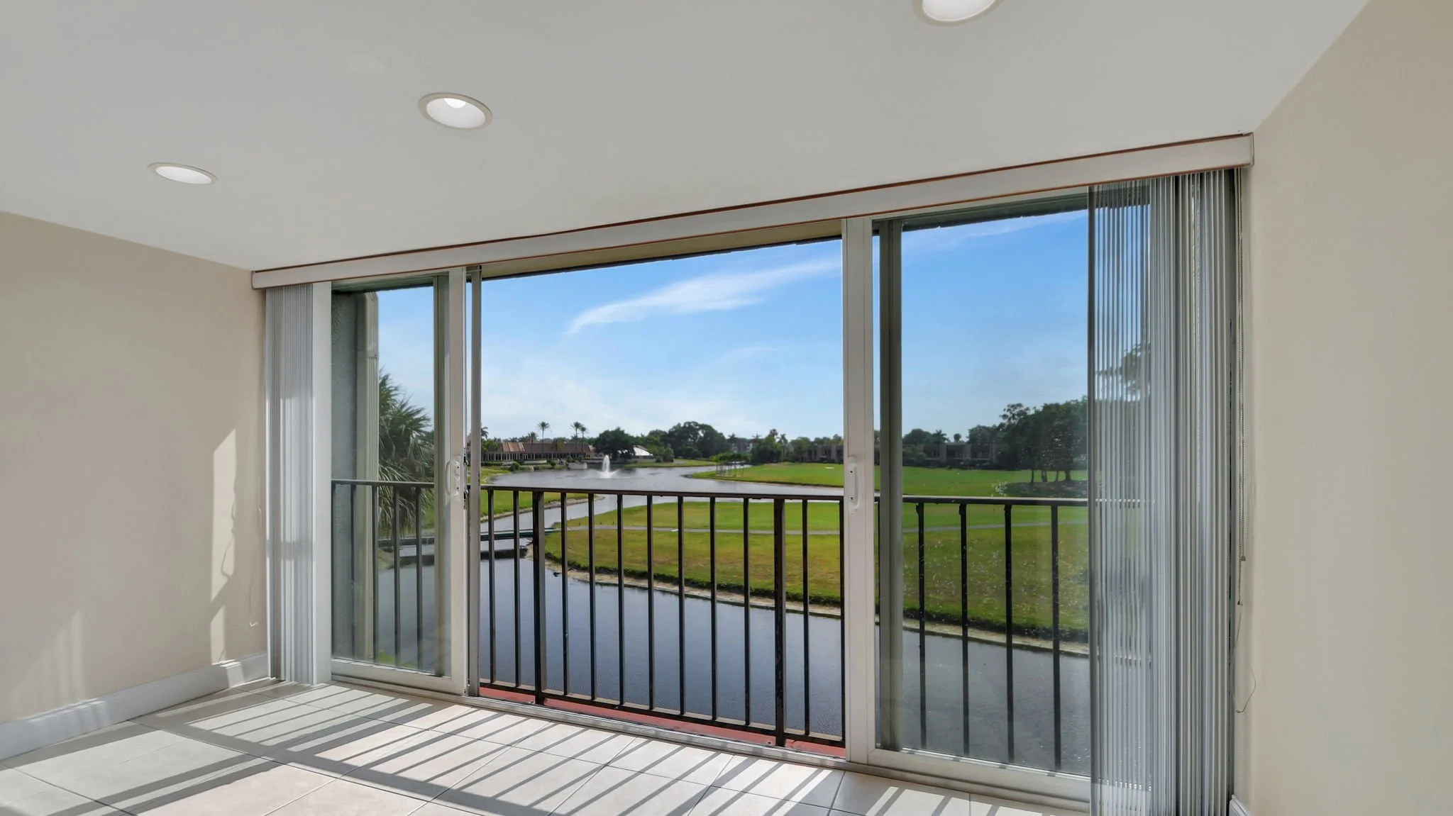 10-Enclosed Balcony.jpg