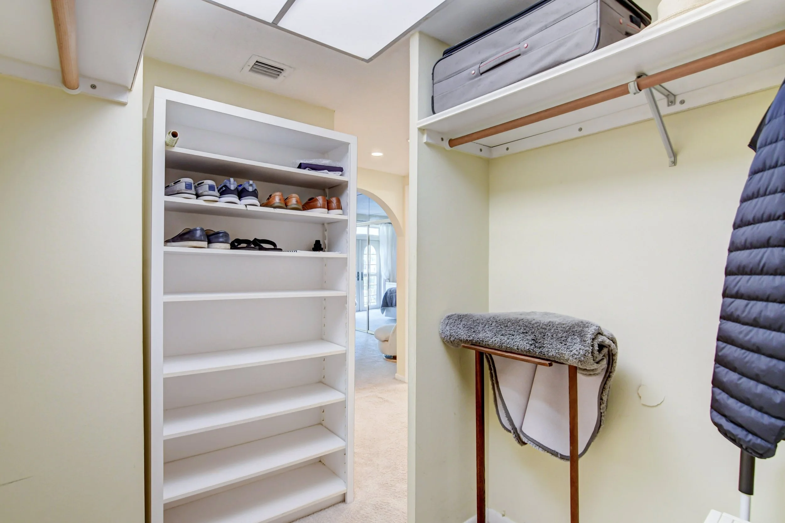 32-Spacious Seasonal Rental Palm Beach.jpeg