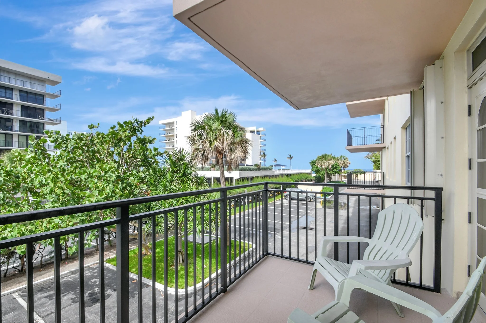 29-Palm Beach-La Bonne Vie-Master bedroom balcony.jpg