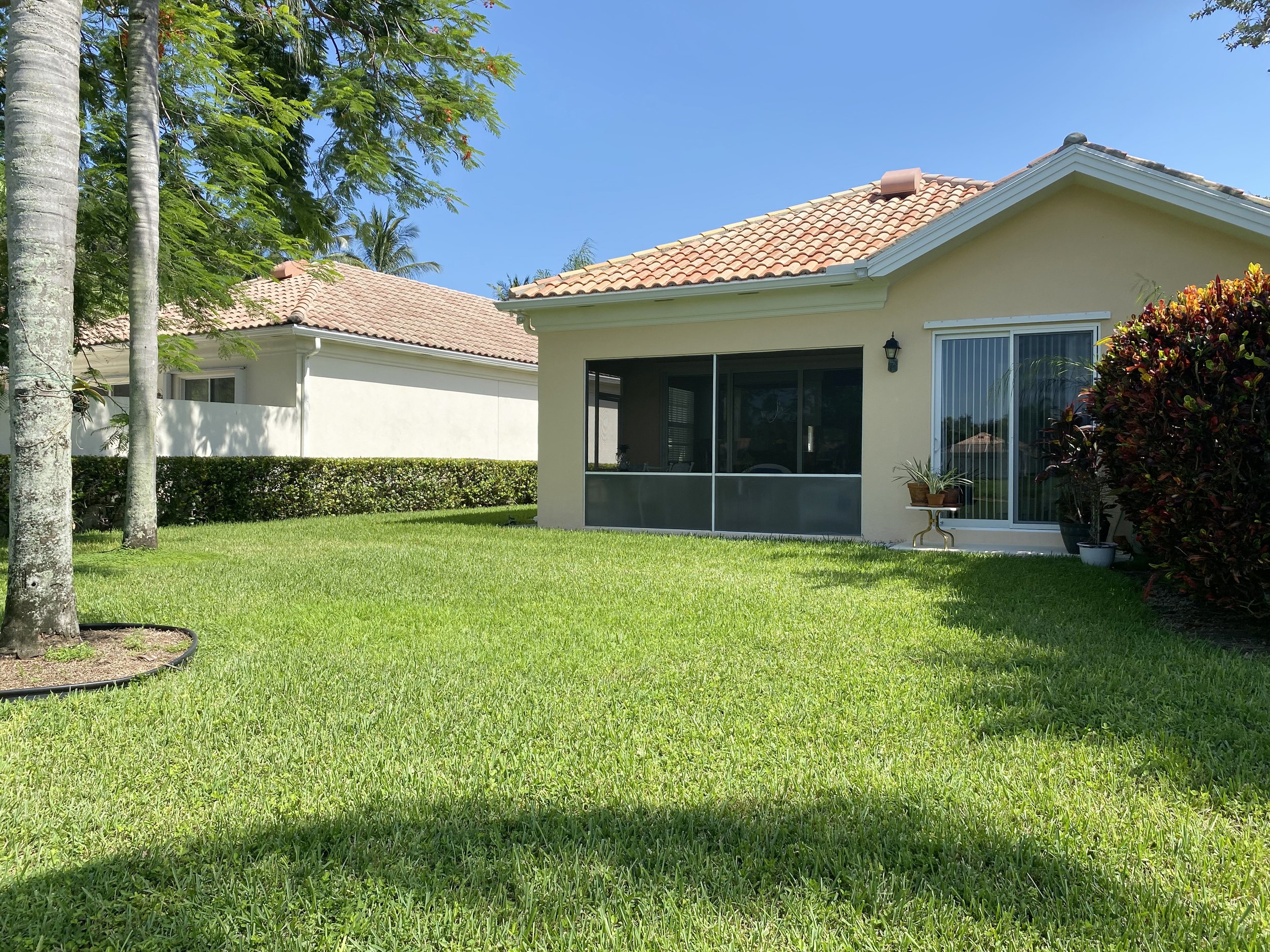 20-Immaculate Lakehouse Gated Community.jpeg