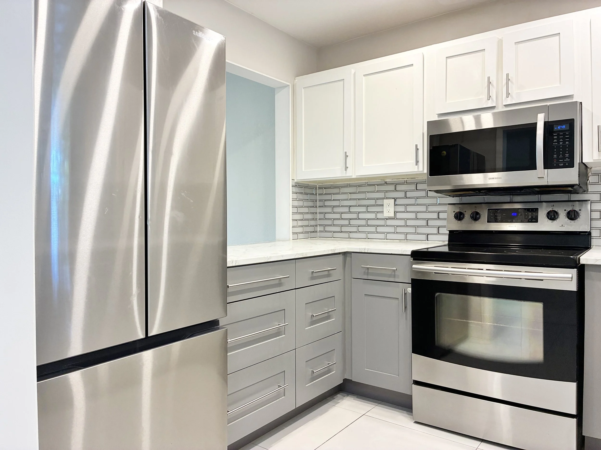 10-Kitchen.jpeg