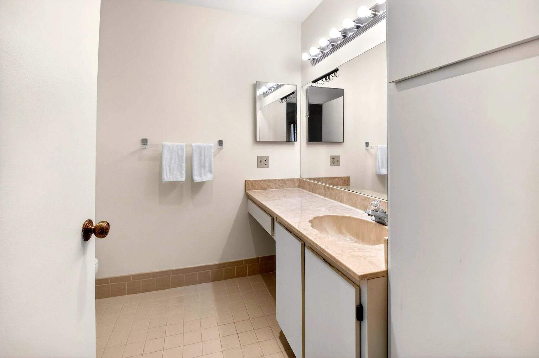 17-Palm Chase-Boynton Beach-Master Bathroom.jpg