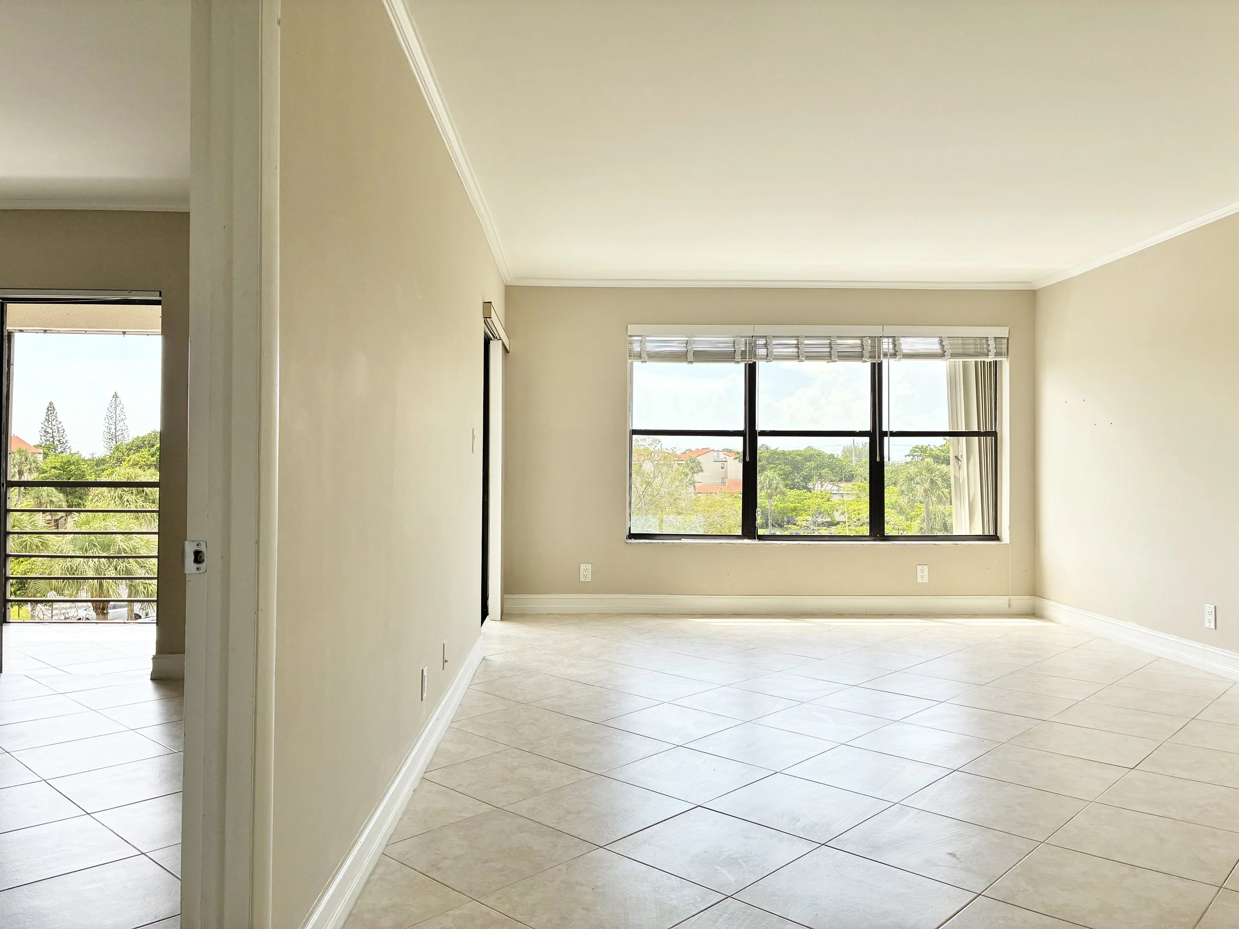 28-Master Bedroom and Living Area.jpg