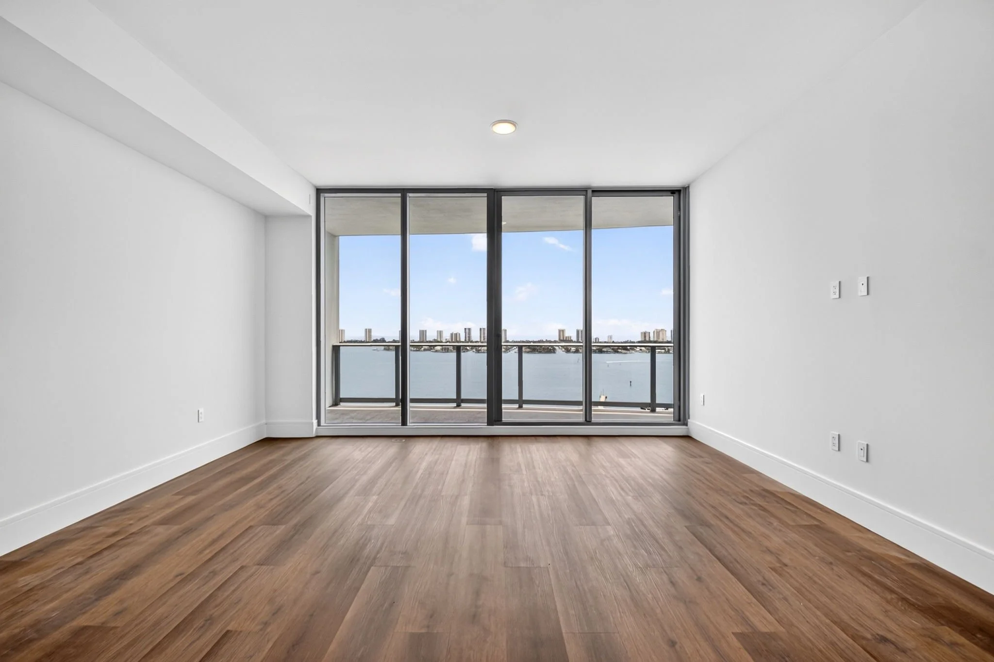 15-Living Area-220 Lake Shore Dr 1506.jpg
