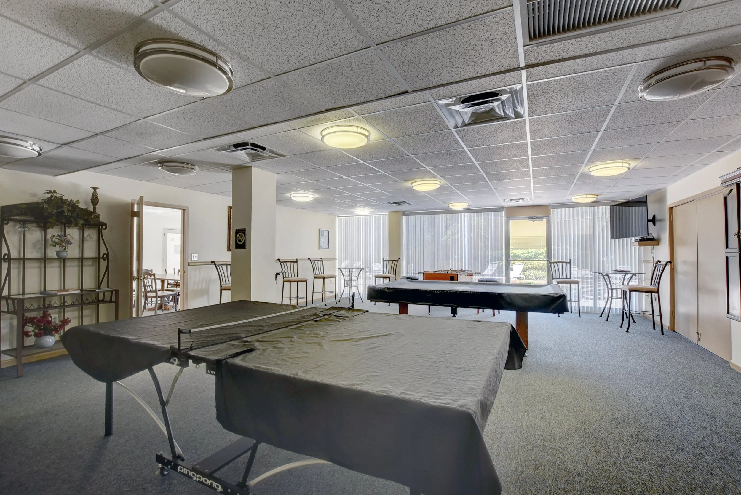 48-Amenities Seasonal Condo.jpg