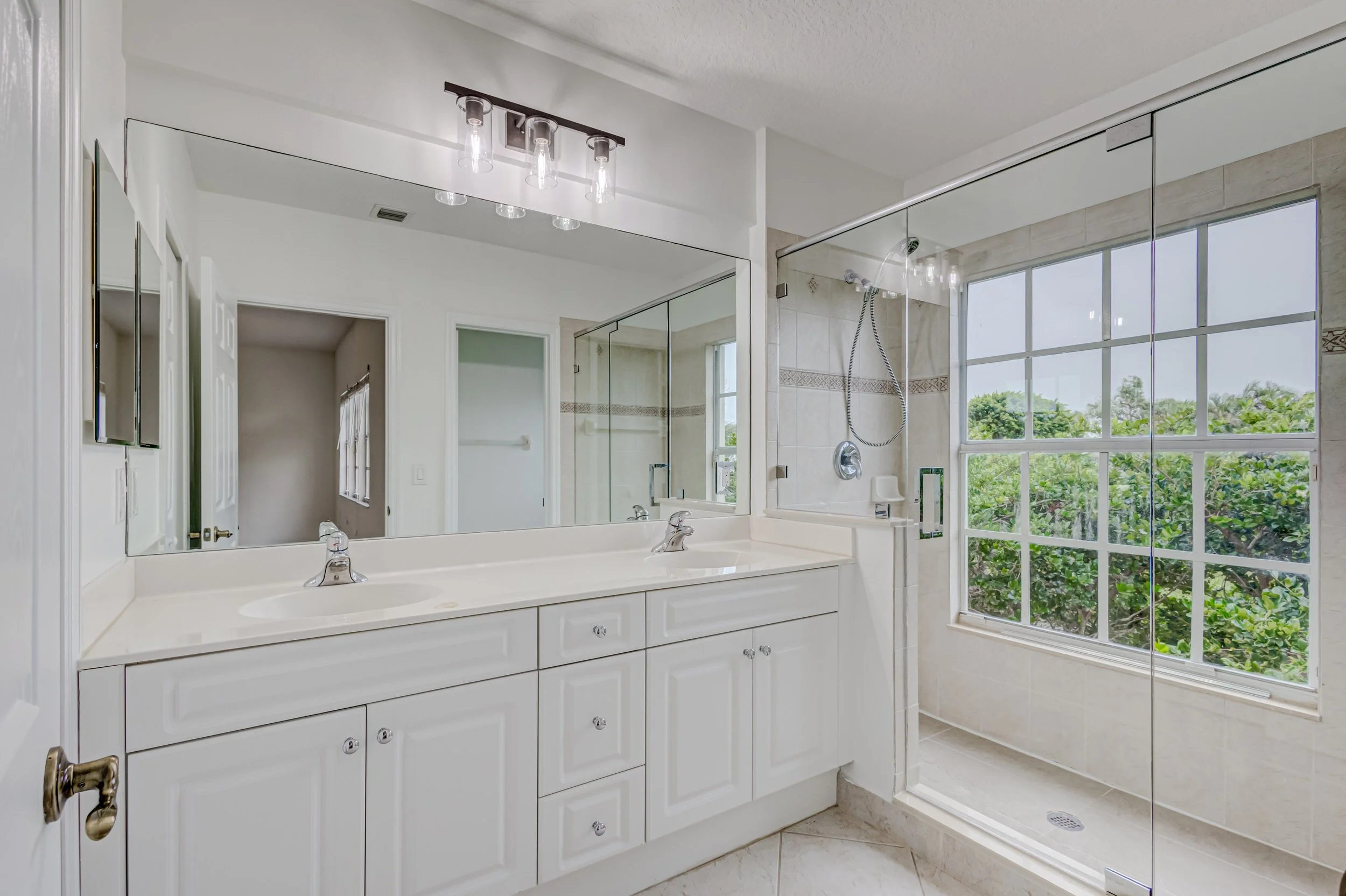 36-Master Bathroom.jpg