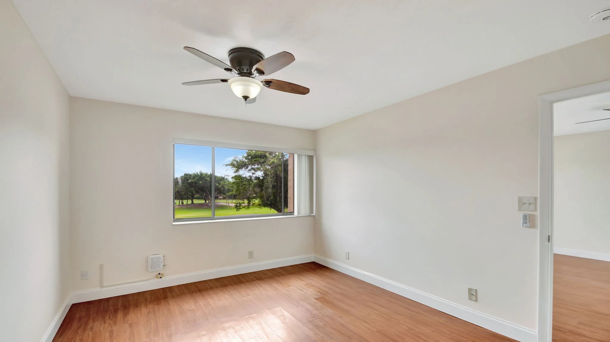 44-Master Bedroom.jpg