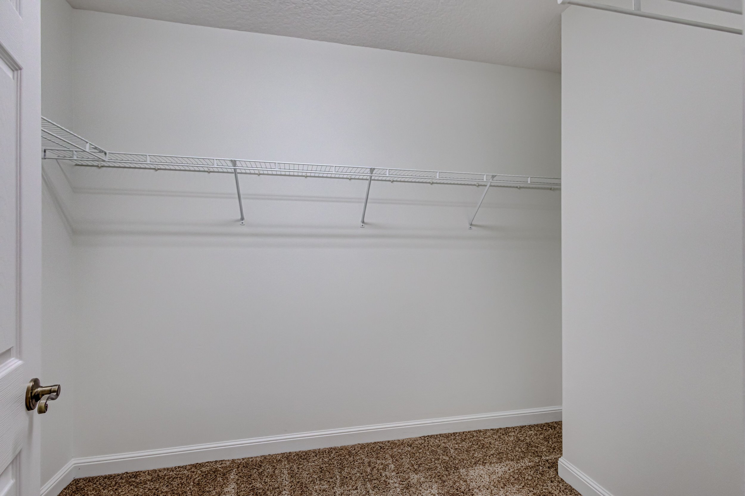 35-Master Closet.jpg