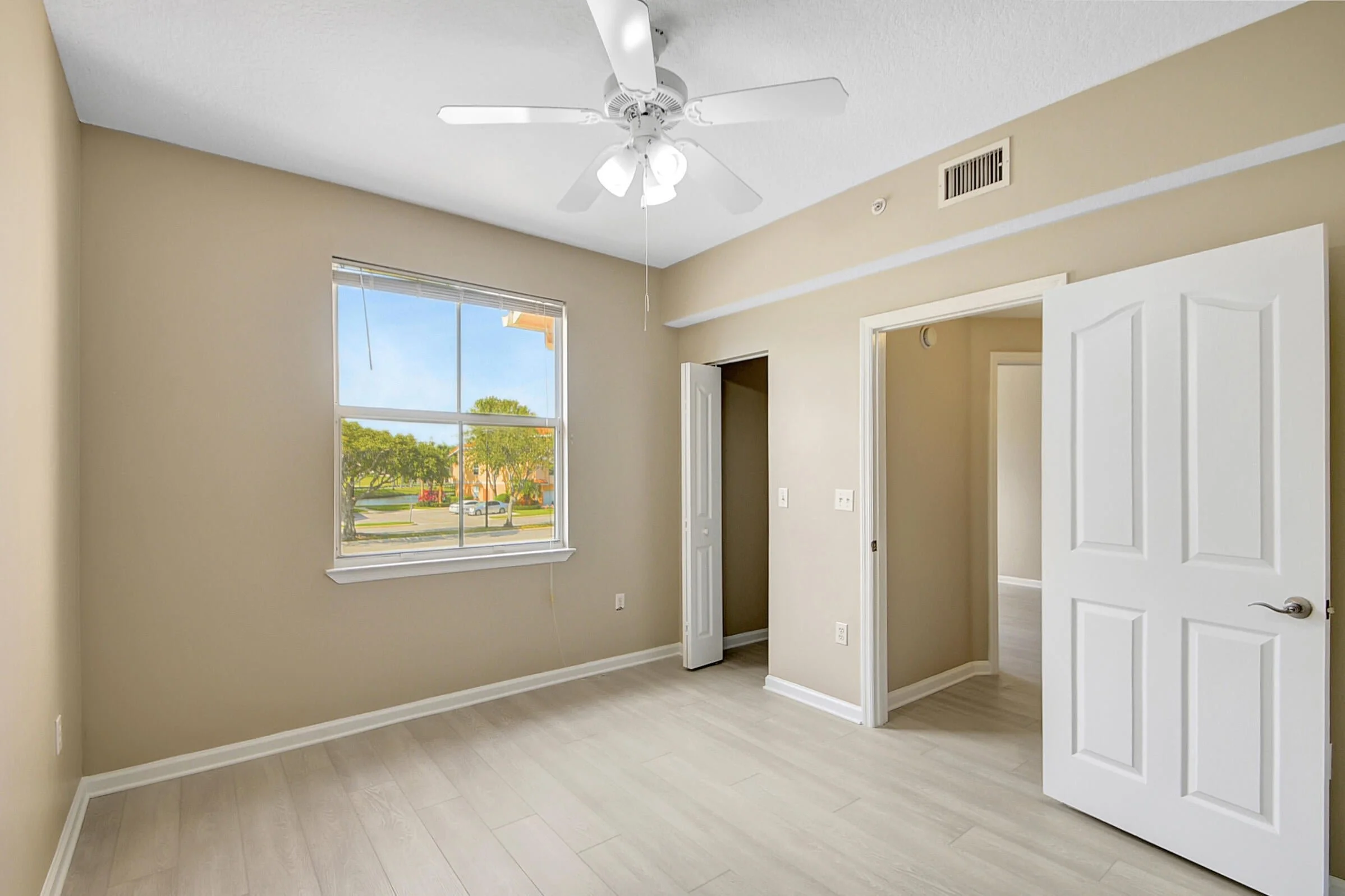 14-Bedroom 2.jpg