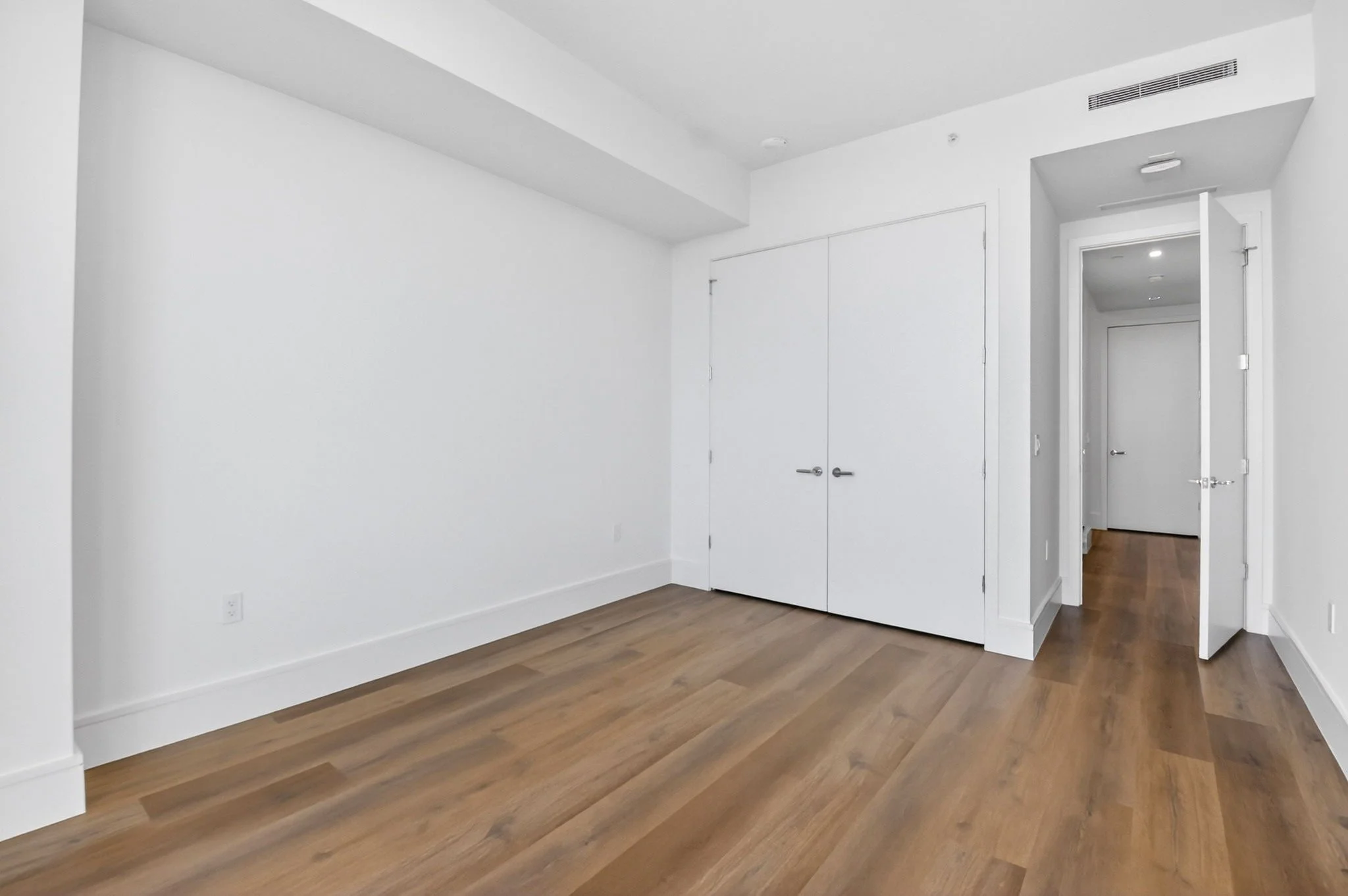 59-Second bedroom.jpg