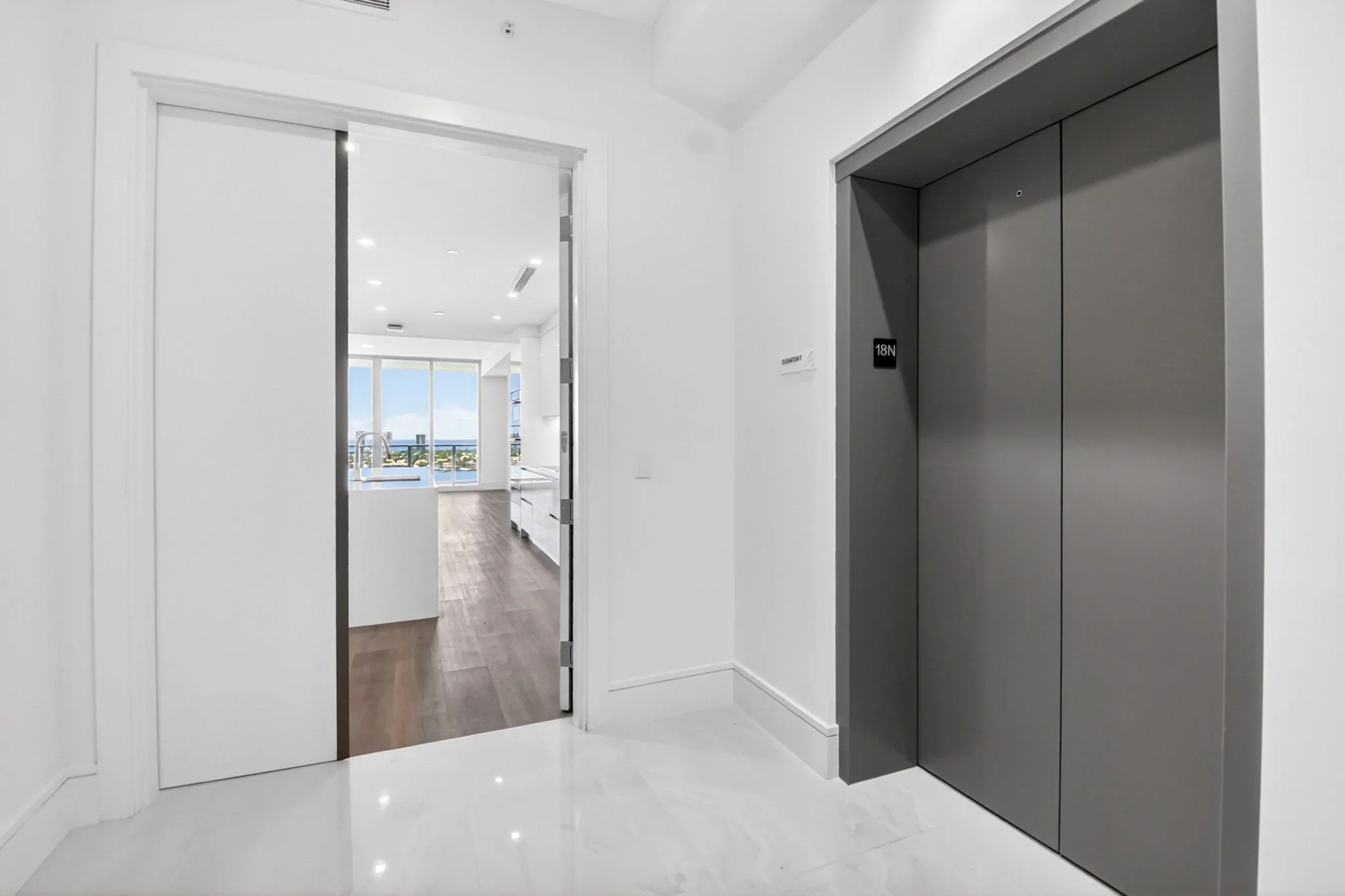2-Private Foyer.jpg