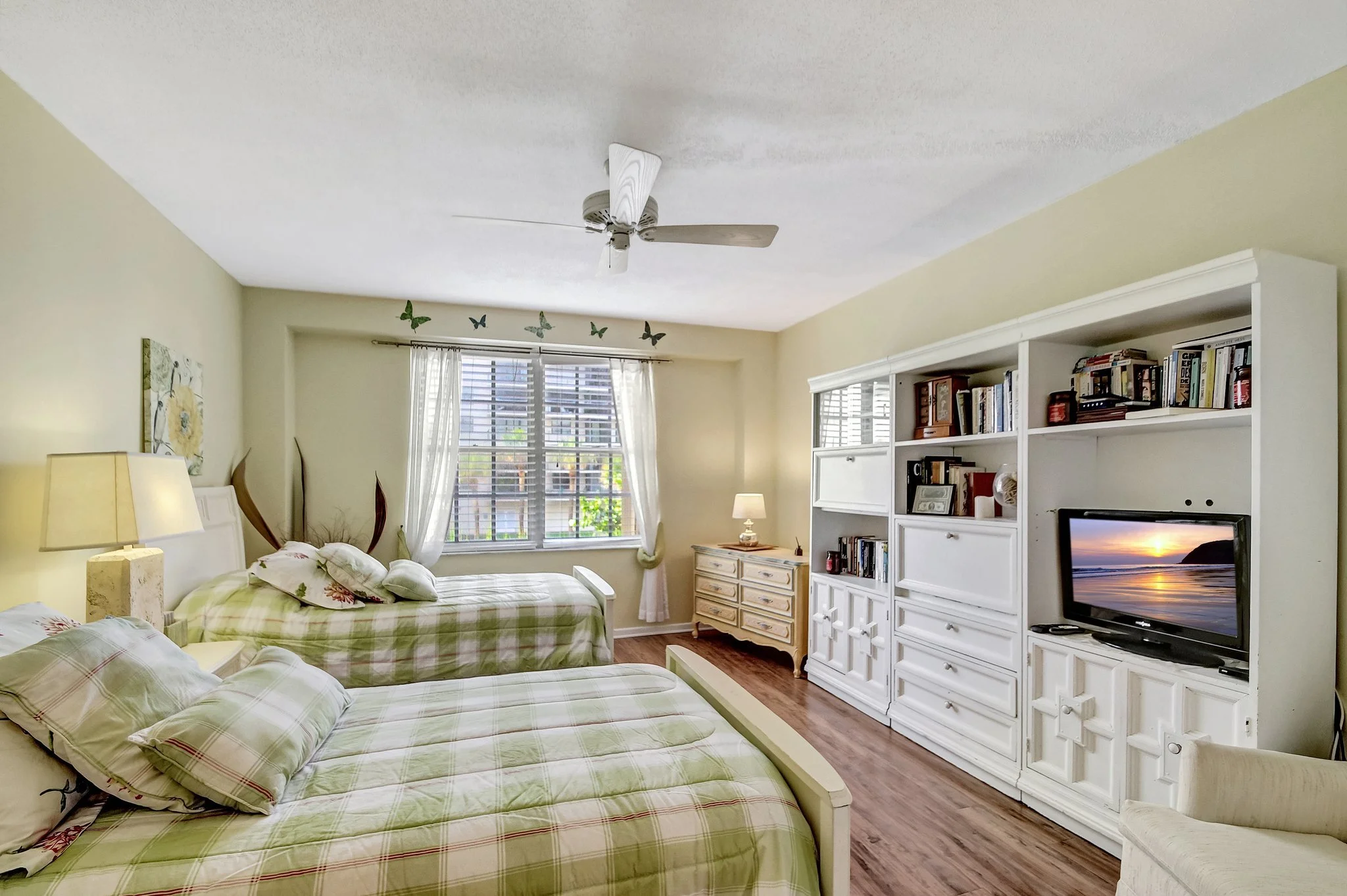 36-Palm Beach-La Bonne Vie-Second bedroom.jpg