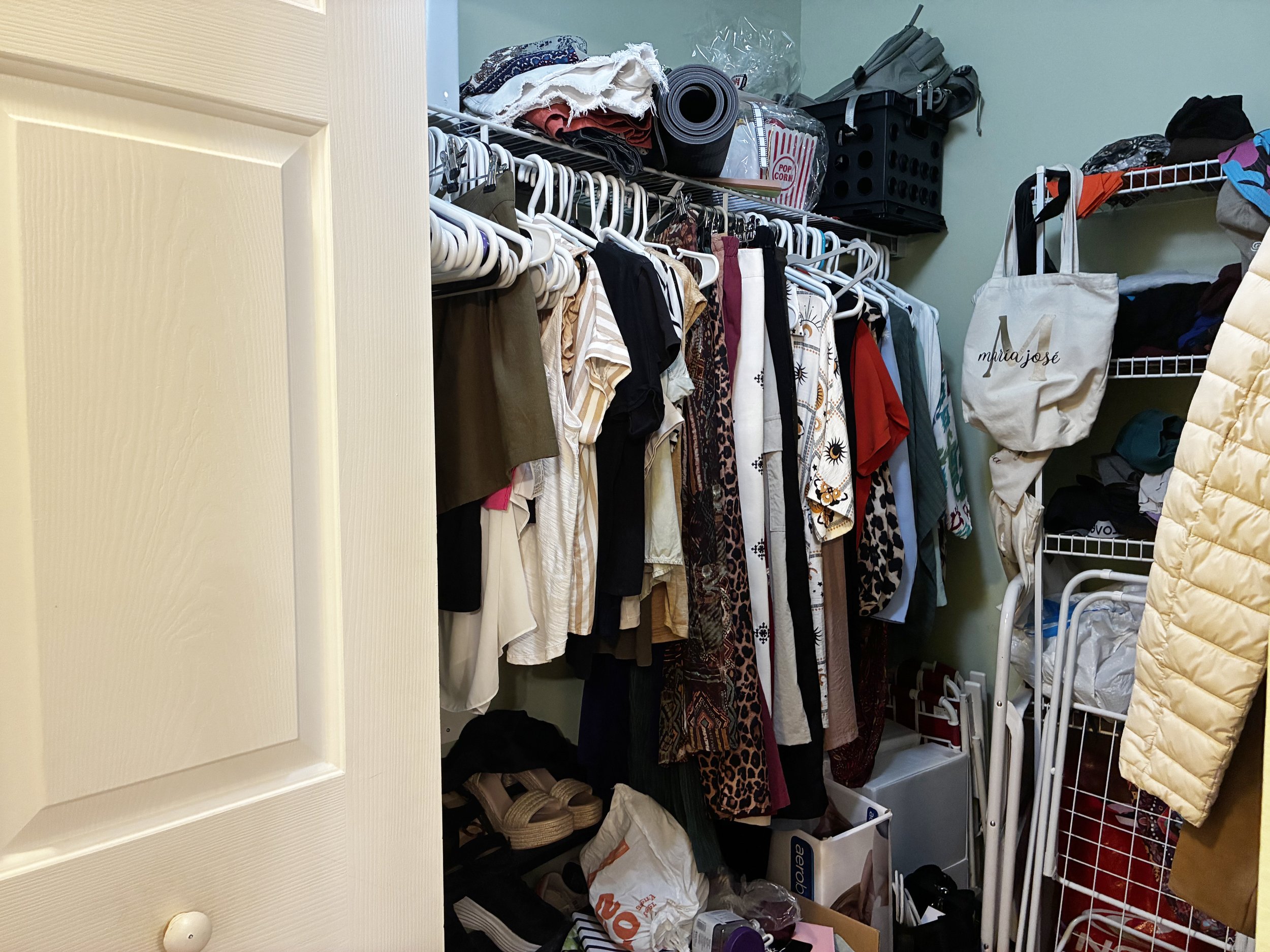 18-Master Closet.jpeg