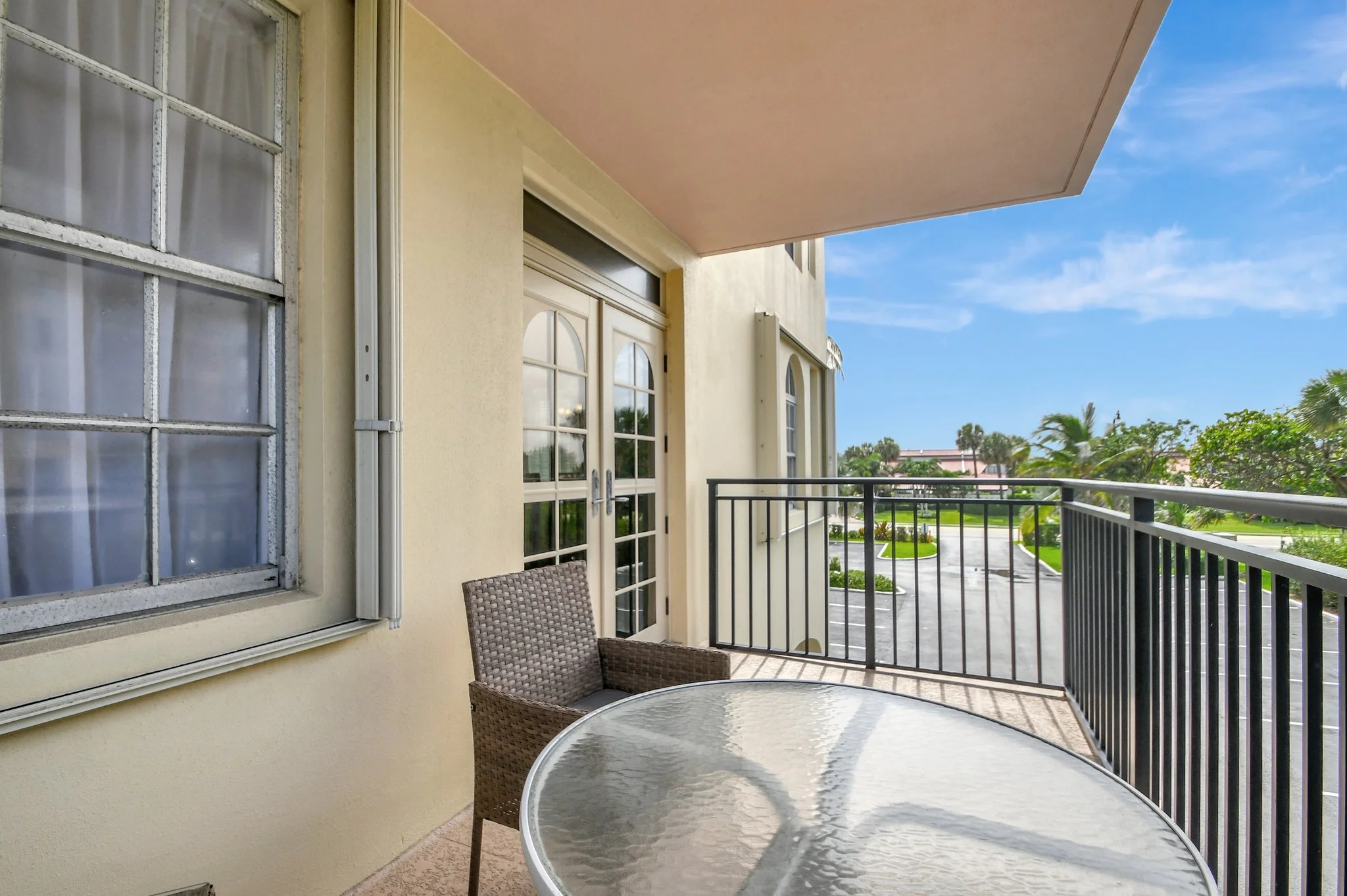 17-Living Room Balcony - Looking West.jpg
