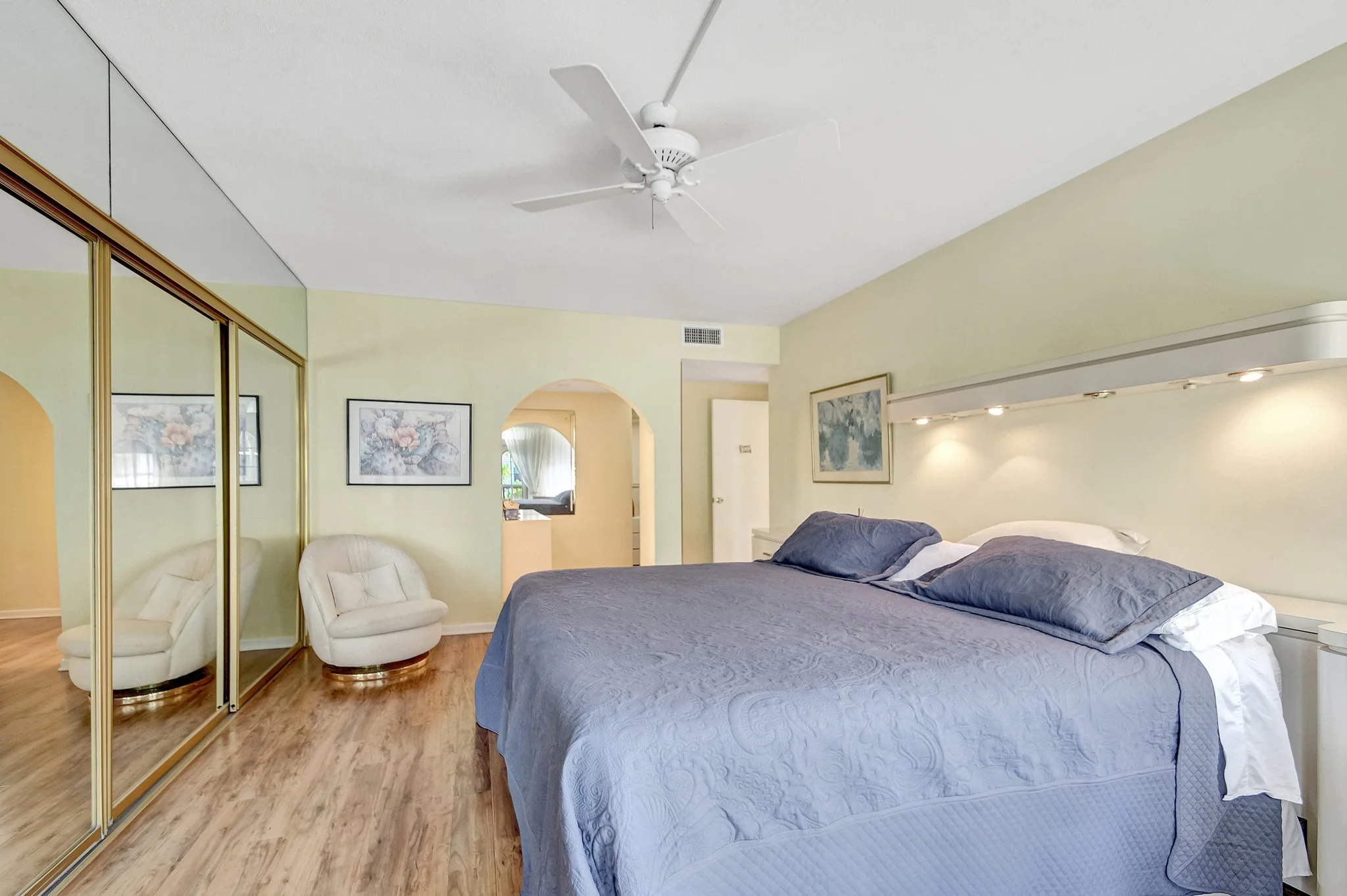 31-Palm Beach-La Bonne Vie-Master bedroom.jpg