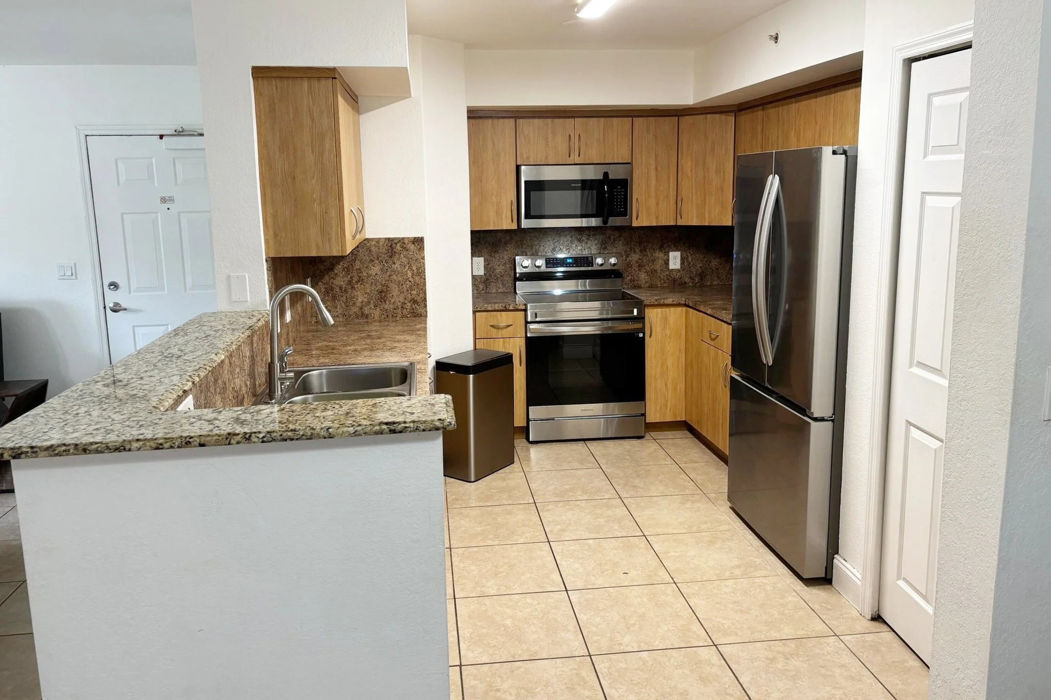 7-Open Kitchen.jpg