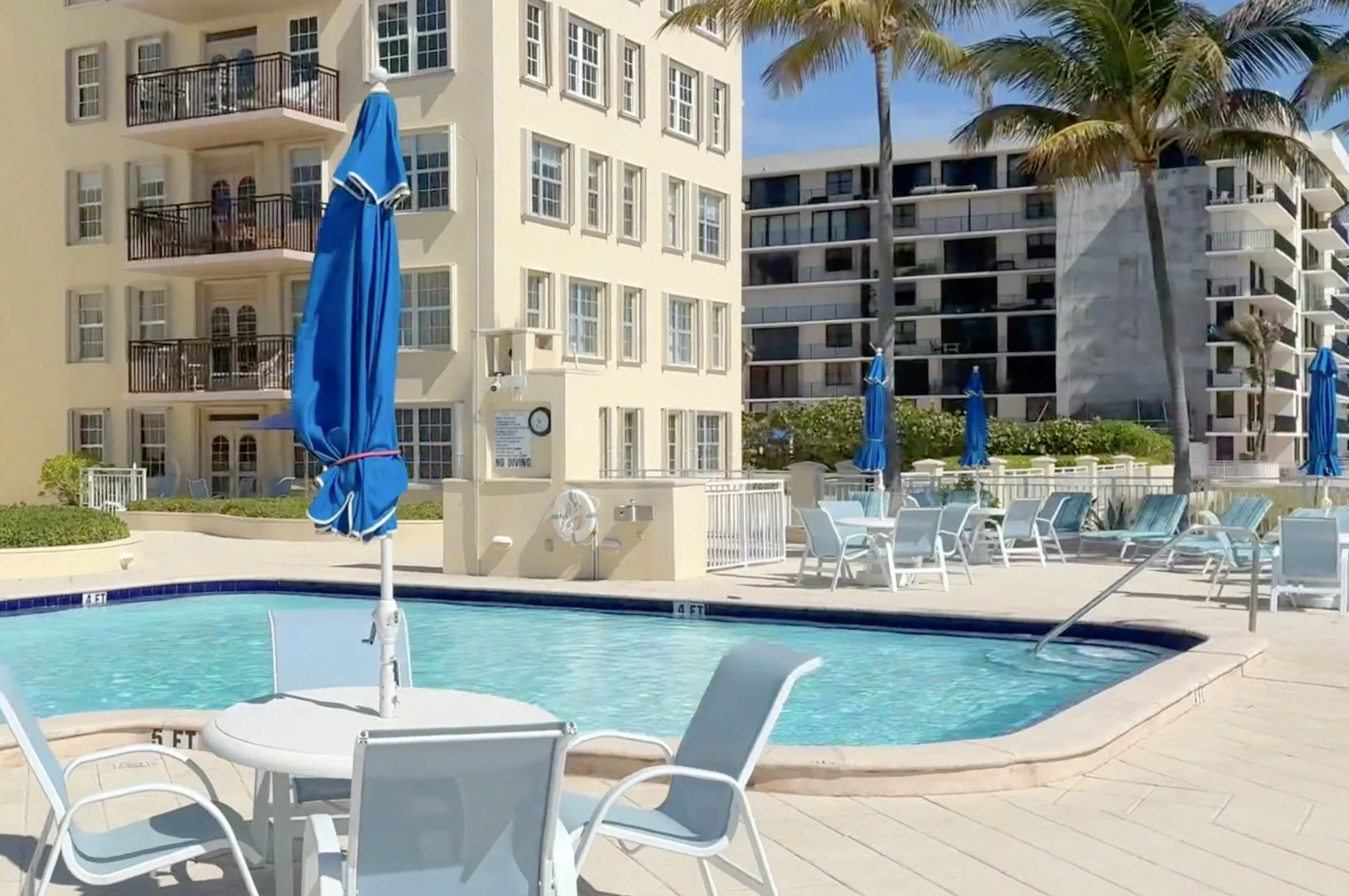 123-Panlm Beach-La Bonne Vie-Pool.jpg