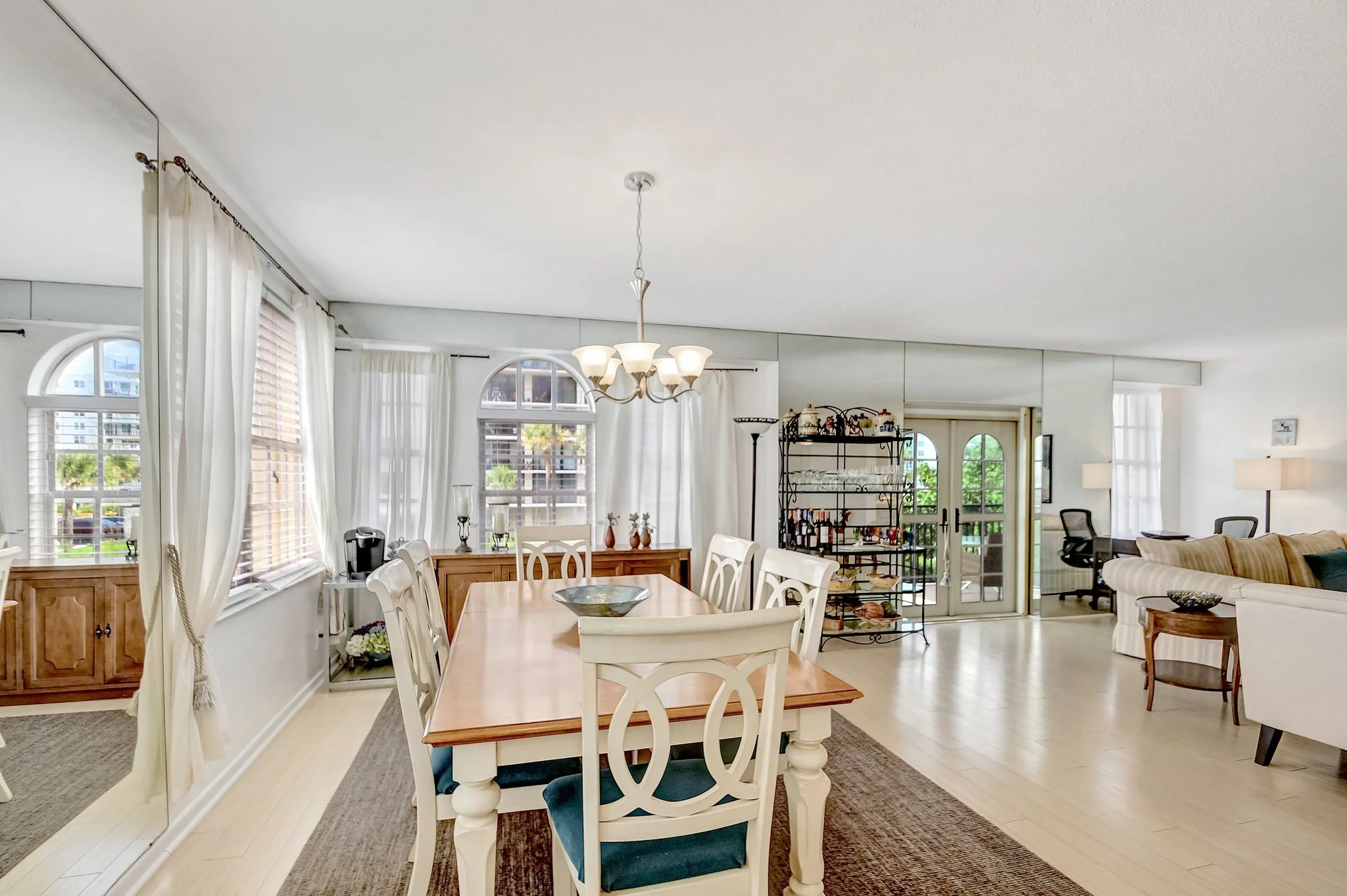 21-Palm Beach-La Bonne Vie-Dining room from kitchen.jpg