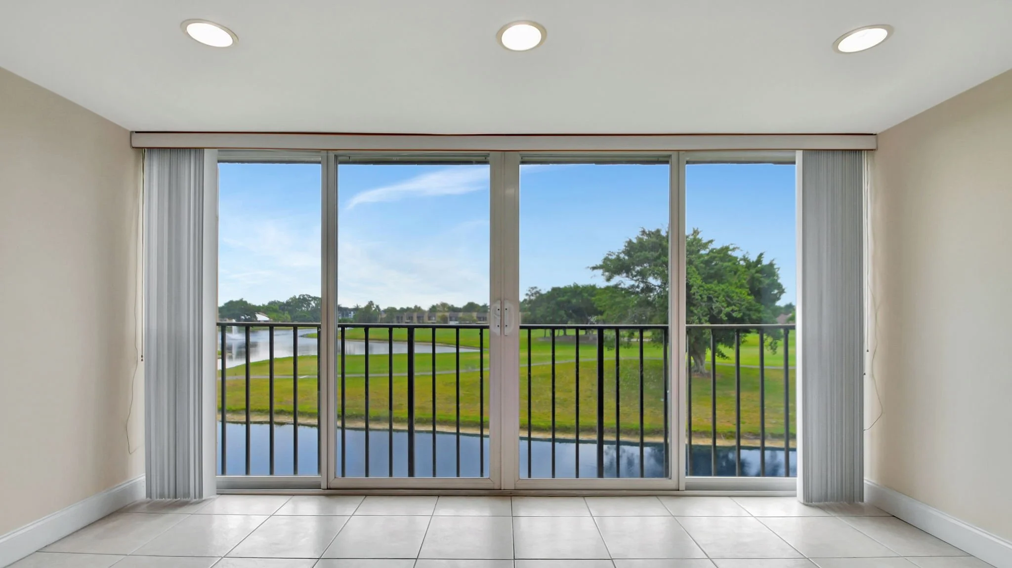11-Enclosed Balcony.jpg