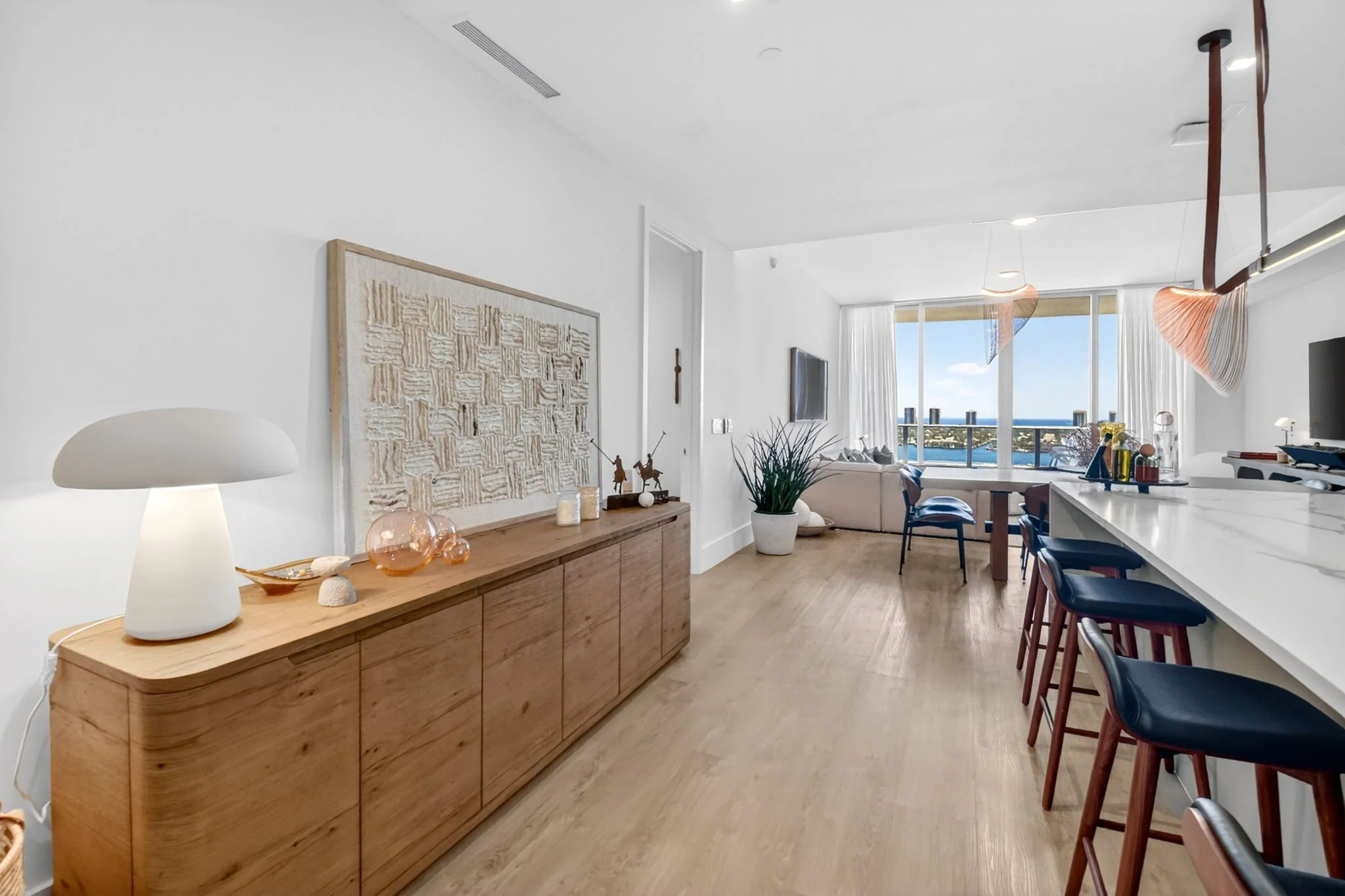9-Living area.jpg