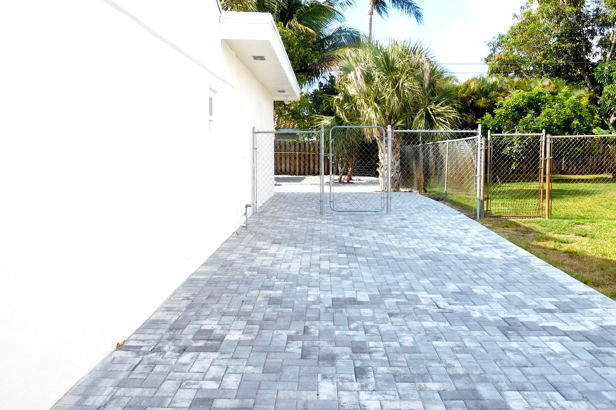 55-Patio Area.jpg