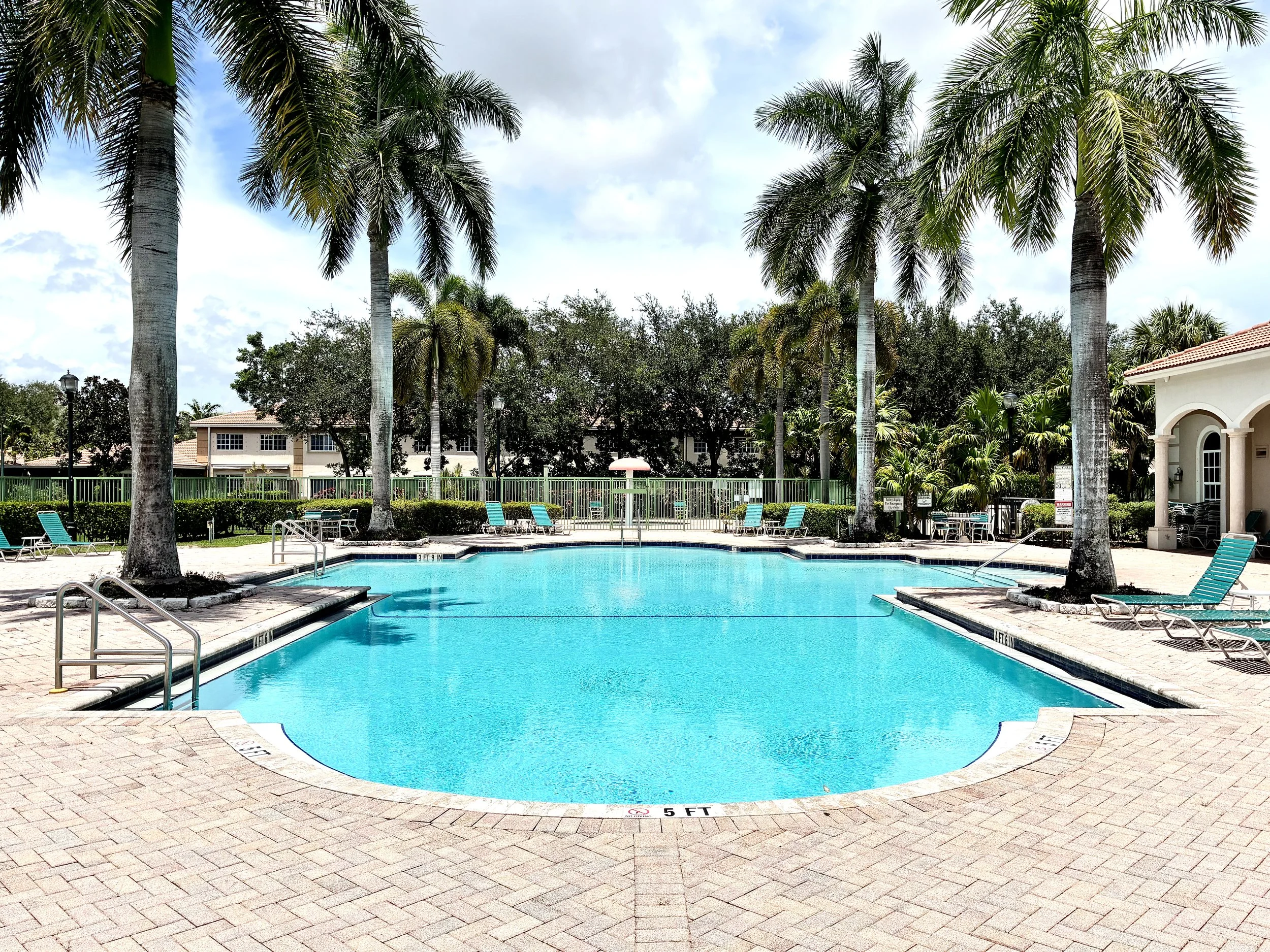 86-Community Pool.jpeg